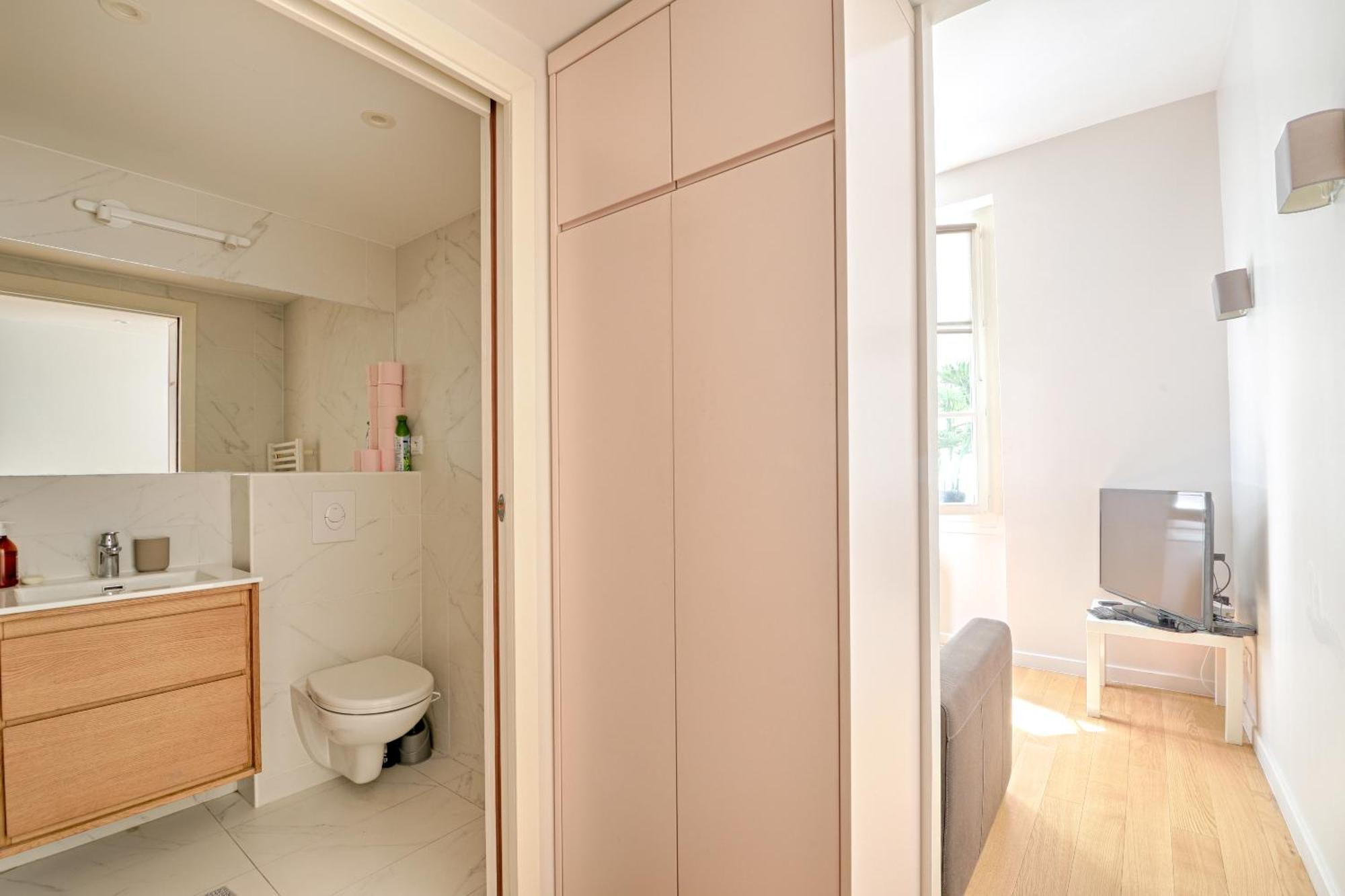 Heart Of Saint Germain Des Pres - Location Apartment *