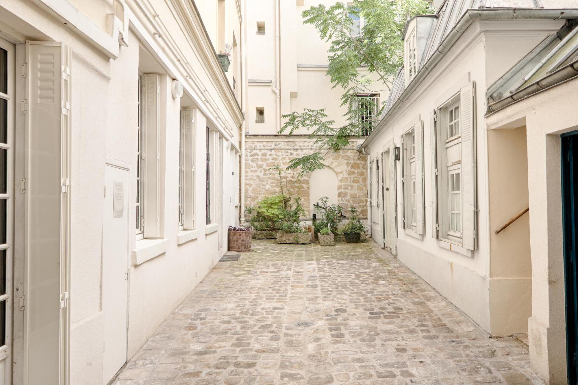 Apartment Heart Of Saint Germain Des Pres - Location Paris