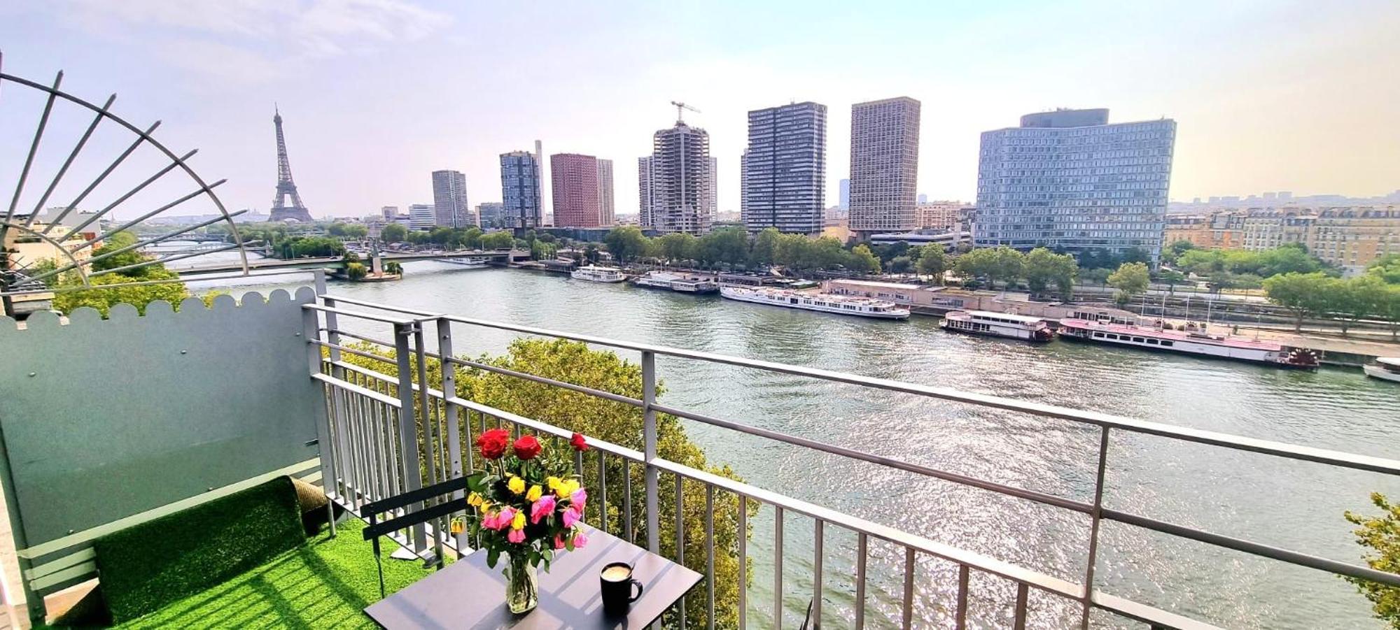 Appartement Vue Tour Eiffel 16 Eme *