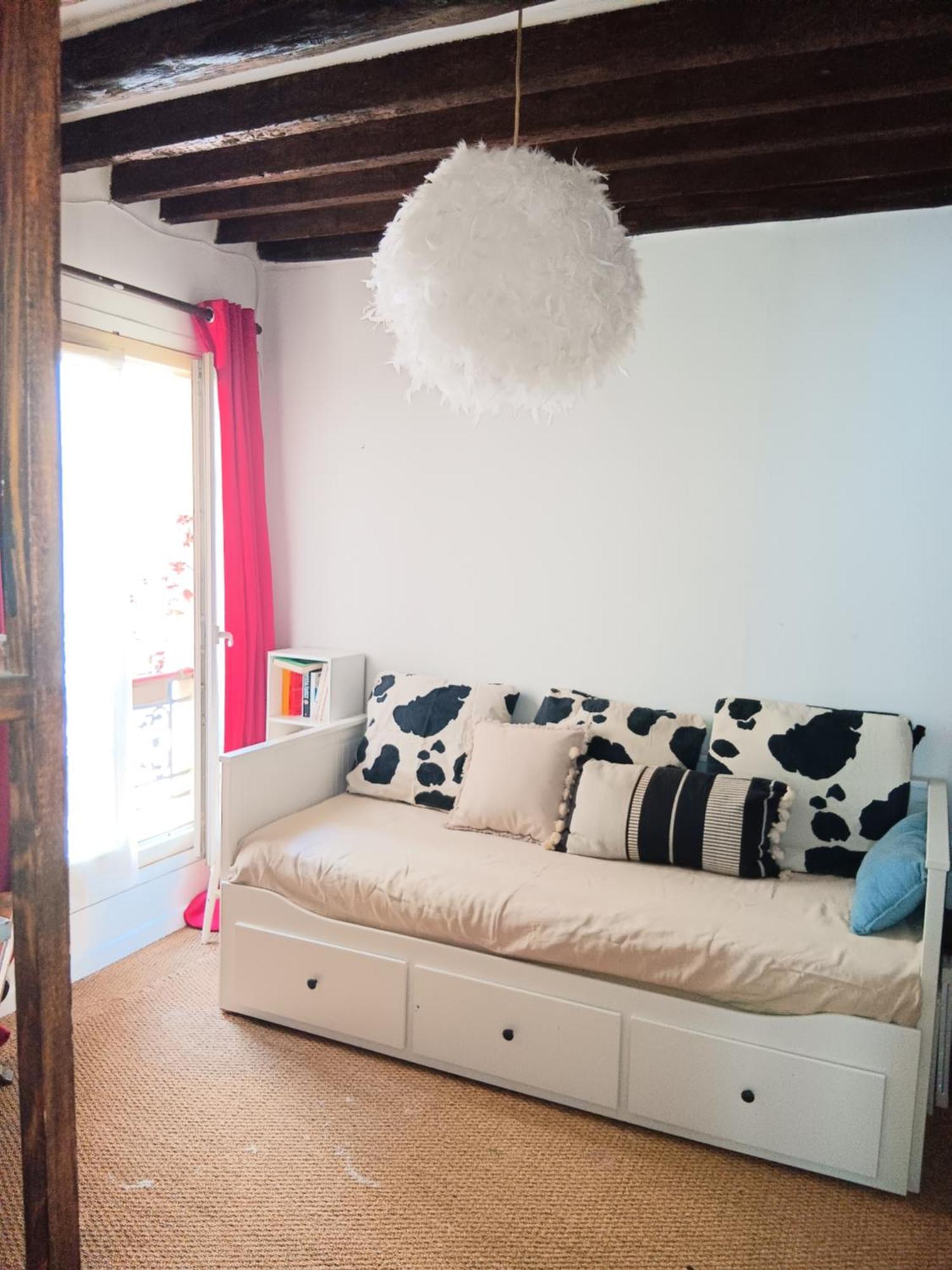 Sweet Apartment