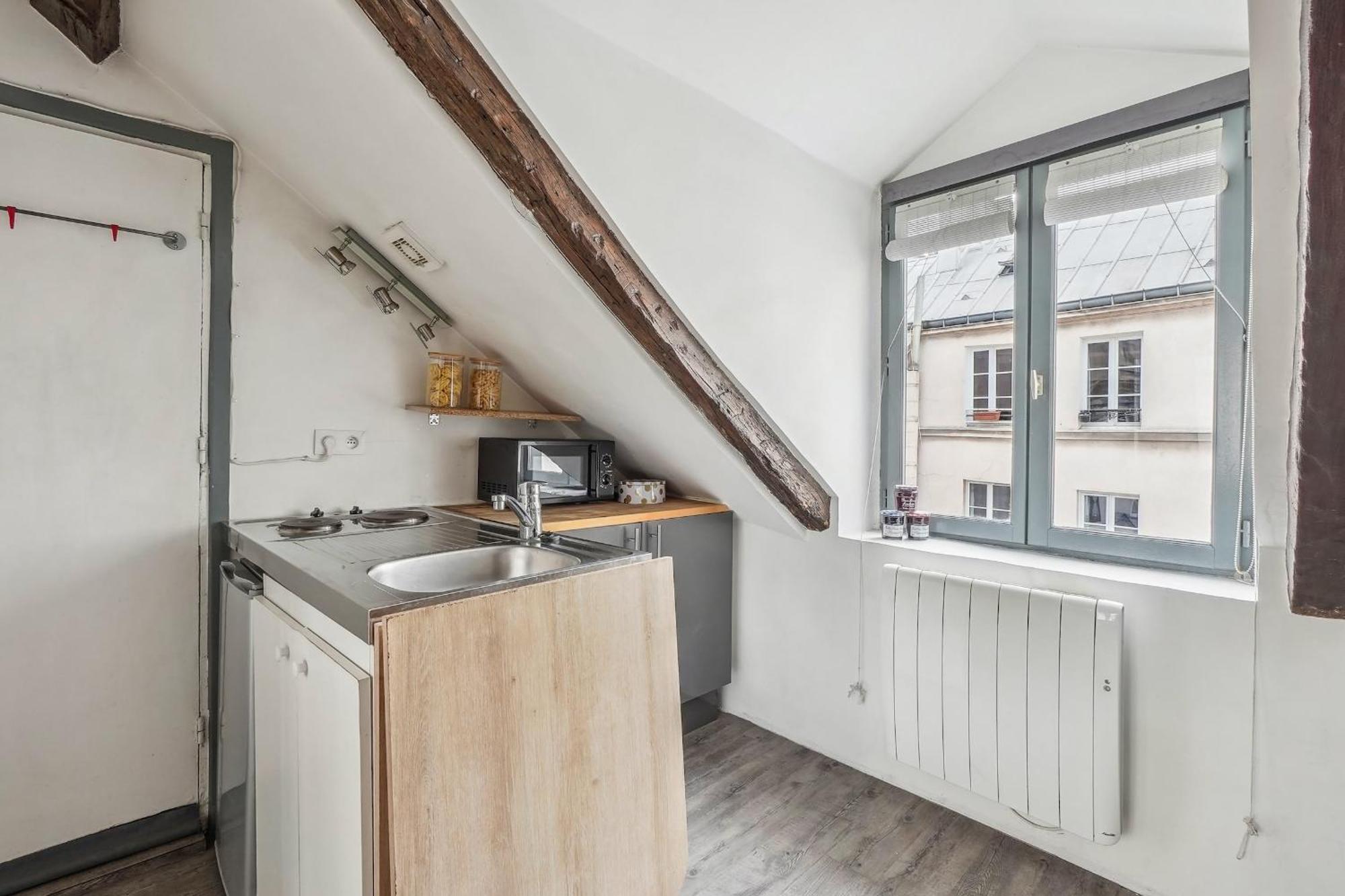 Apartment Place Des Vosges & Le Marais - Cityapartmentstay