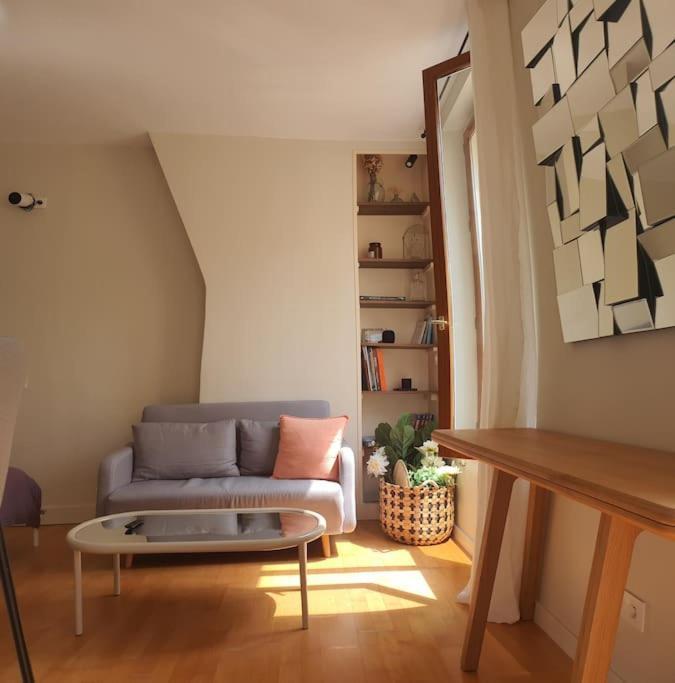 Appartement Calme Et Ensoleille Entierement Renove Paris