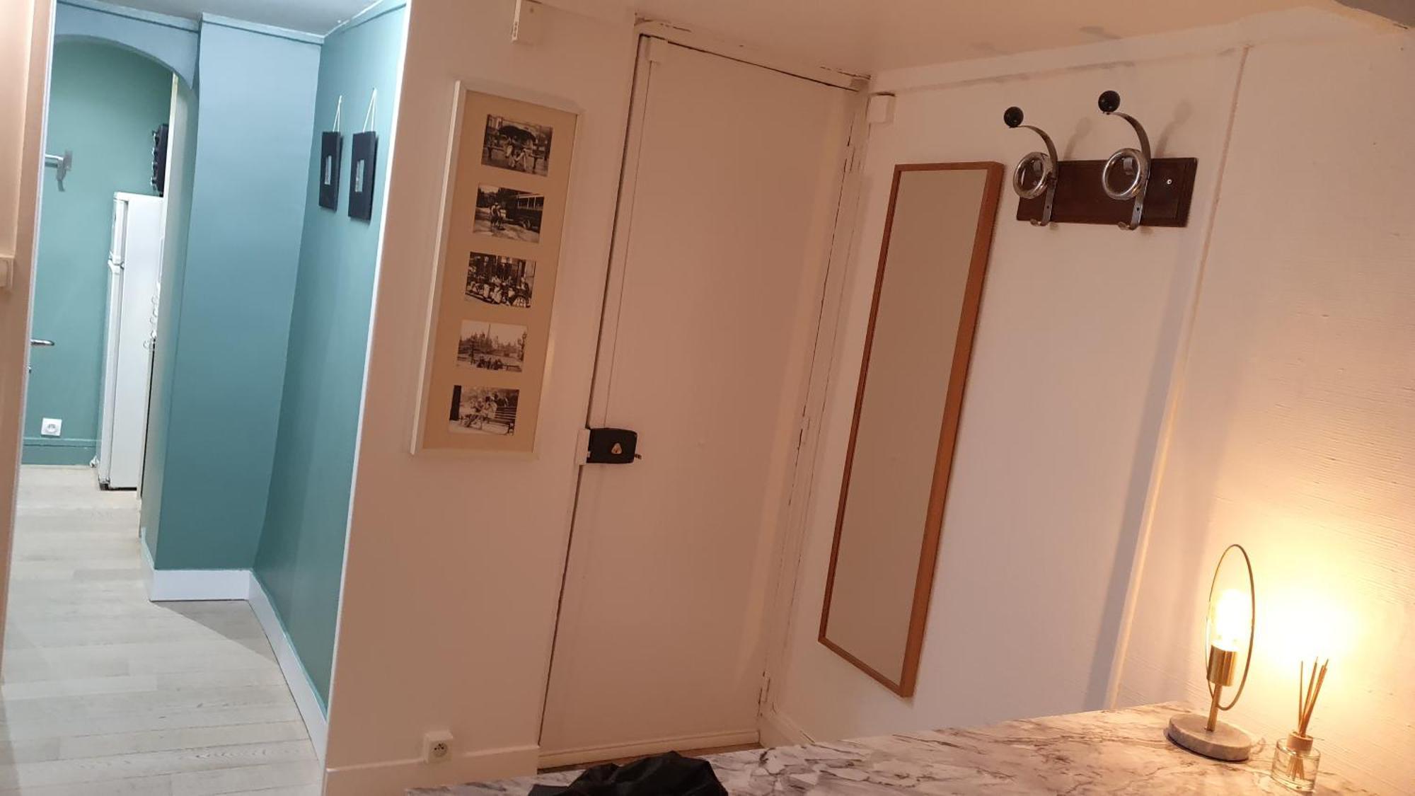 Apartment 1 Minute Gare Montparnasse , Center , Front Metro,close To Eiffel Tour And Louvre Meusm *