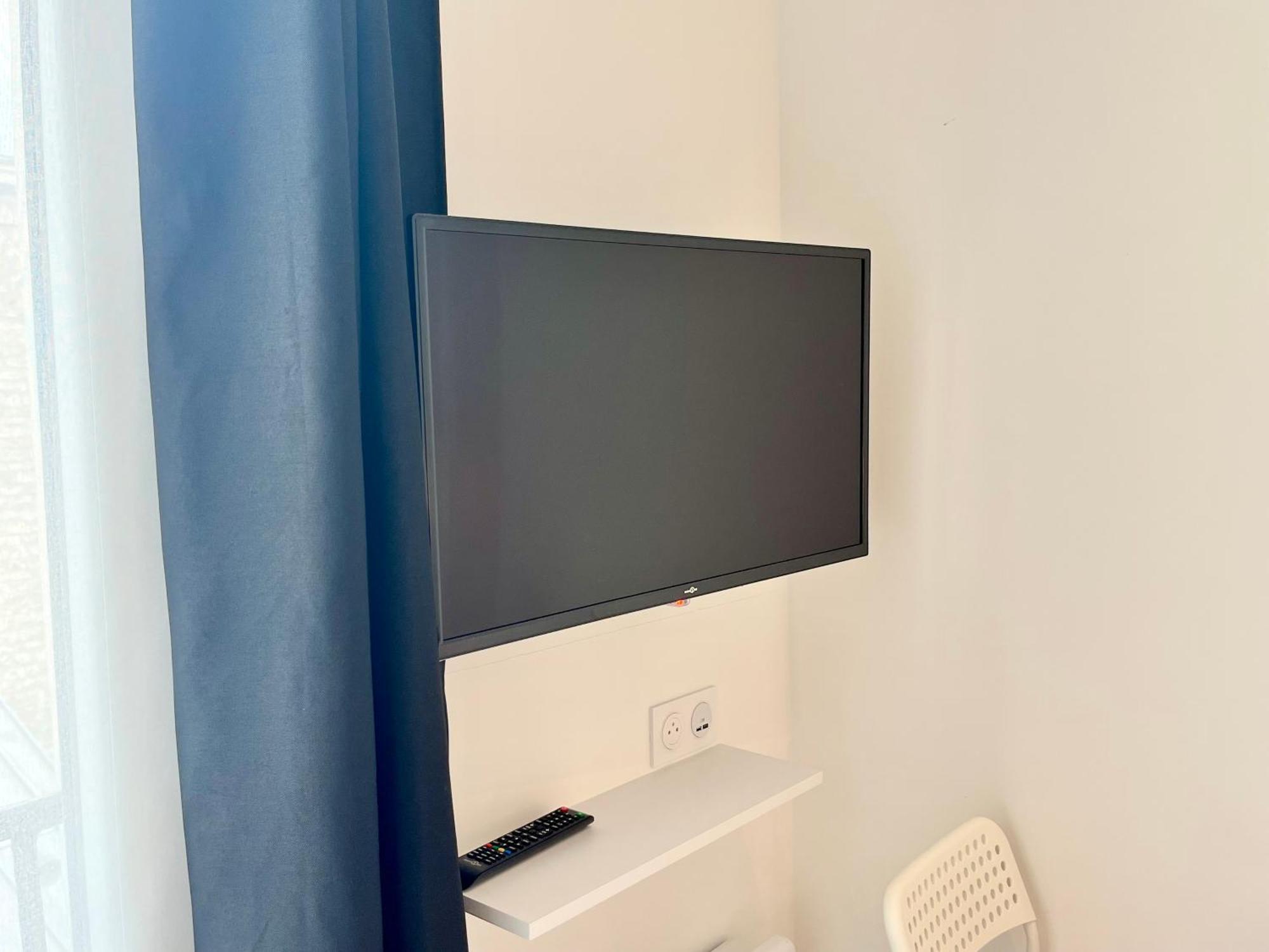 Petit Agreable Au Coeur Du 11e Arrondissement Apartamento Paris