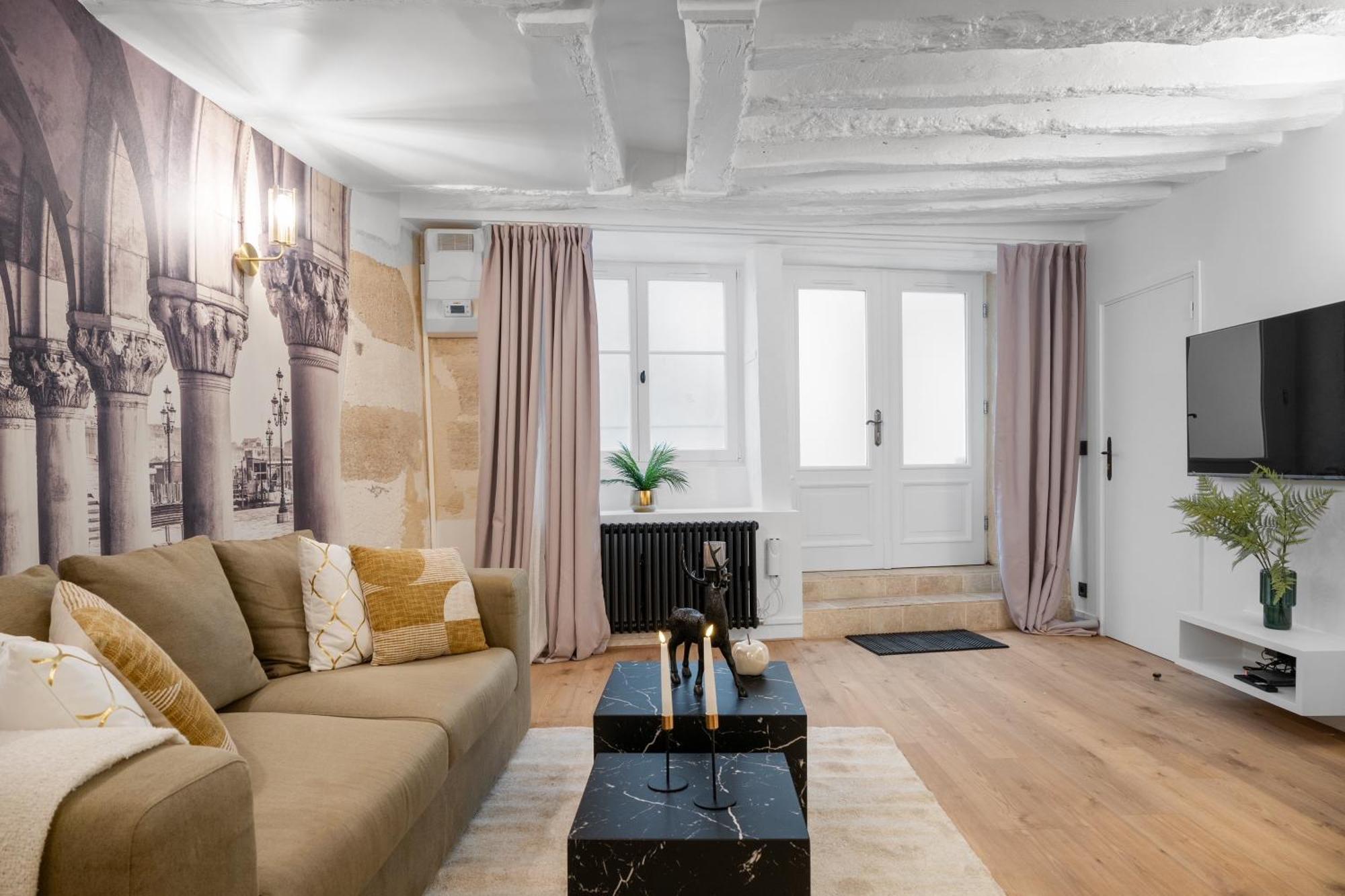 Apartment Cosy A 9 Min A Pied De La Cathedrale Notre Dame Paris