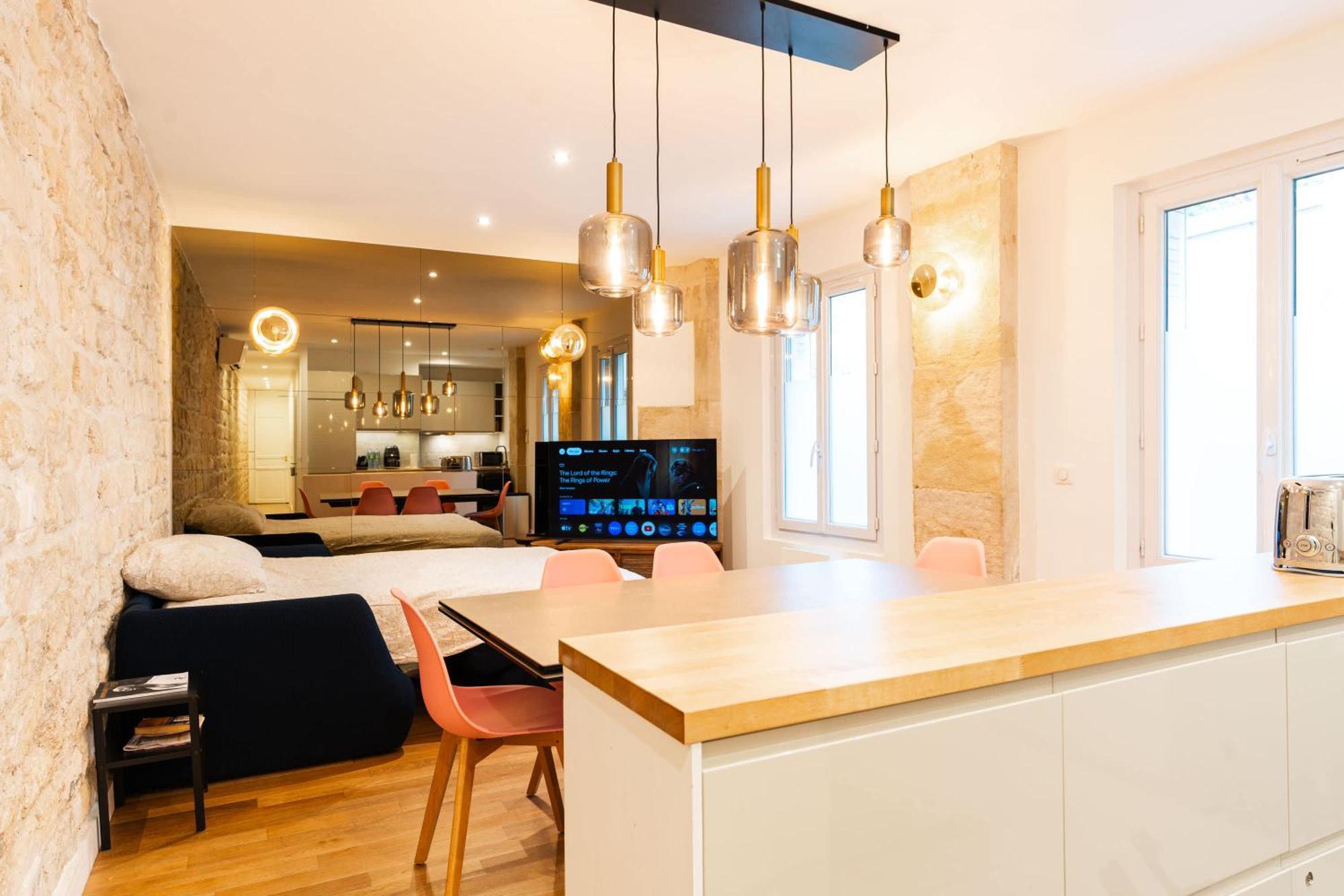 Apartment Loft 4 Bedroom Montmartre Pigalle Ac By Lcc Agency