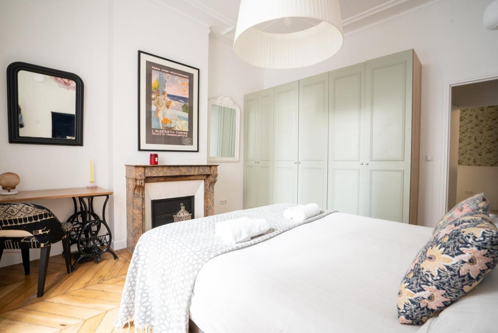 Guestready - A Classic Touch Of Parisian Glamour * Paris