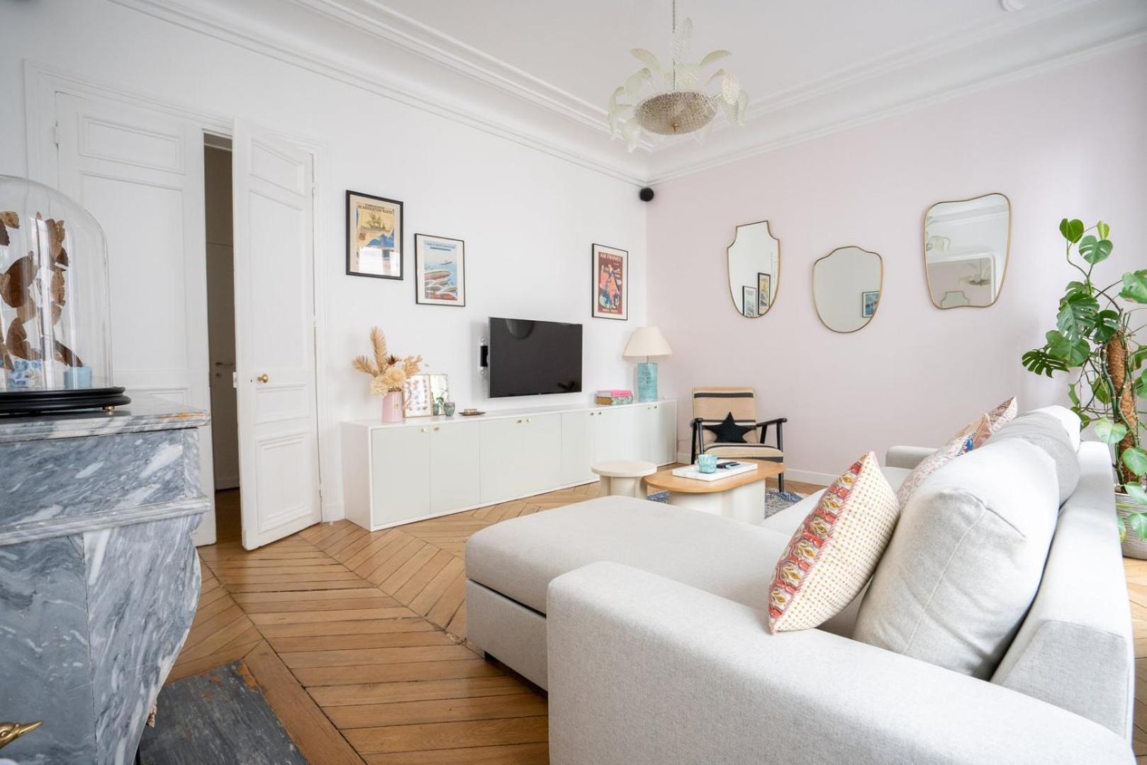 Guestready - A Classic Touch Of Parisian Glamour *