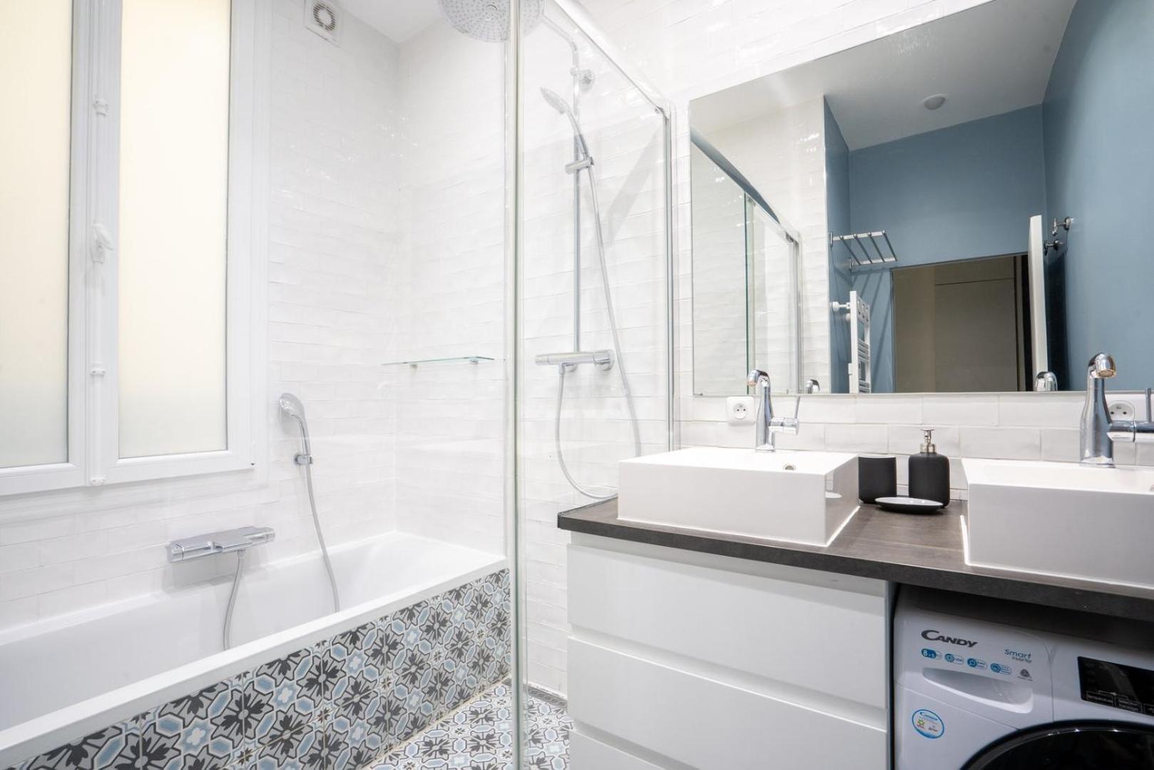 Guestready - A Classic Touch Of Parisian Glamour Paris