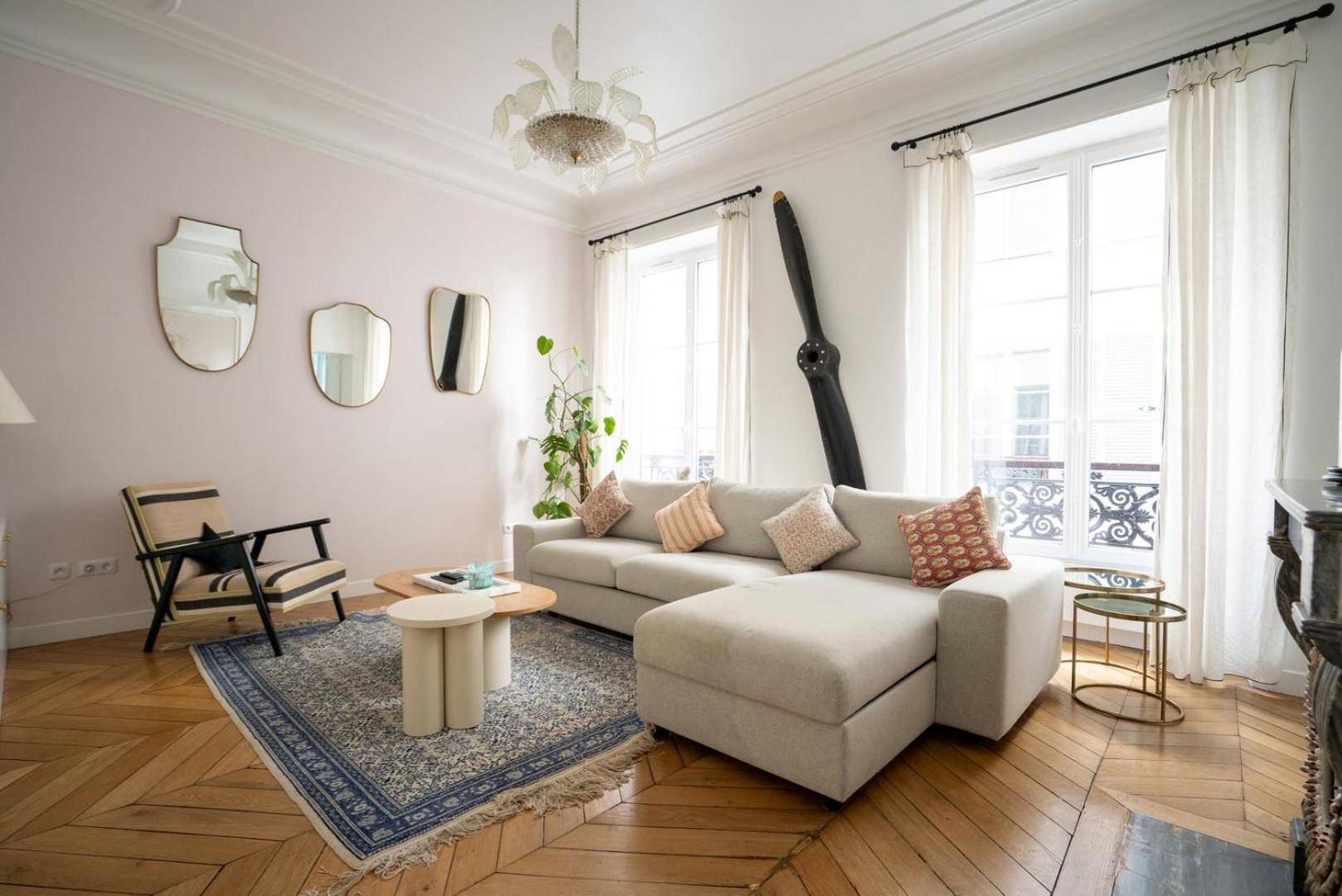 Guestready - A Classic Touch Of Parisian Glamour Paris