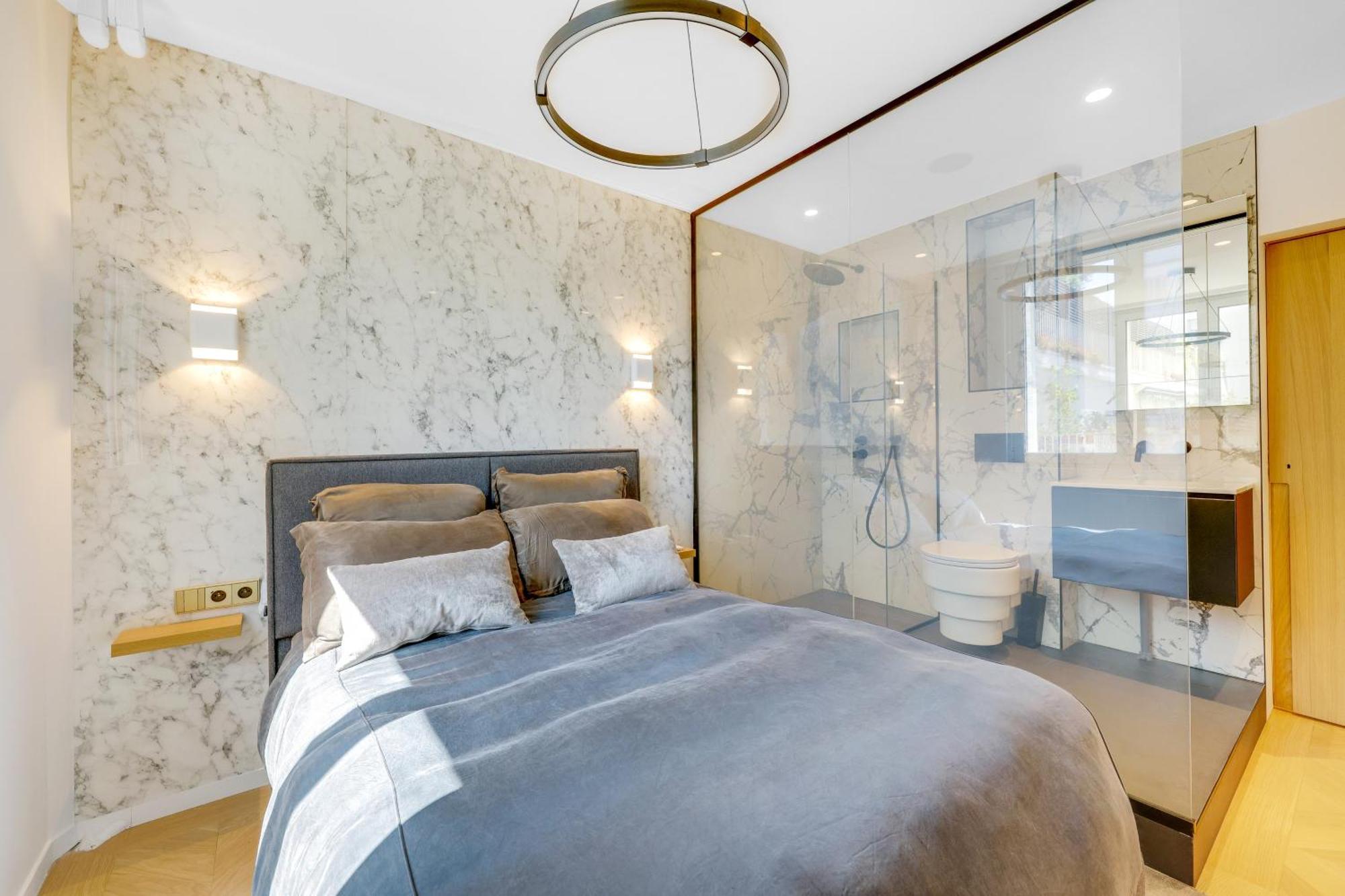 Ultra Luxe Tour Eiffel Apartment