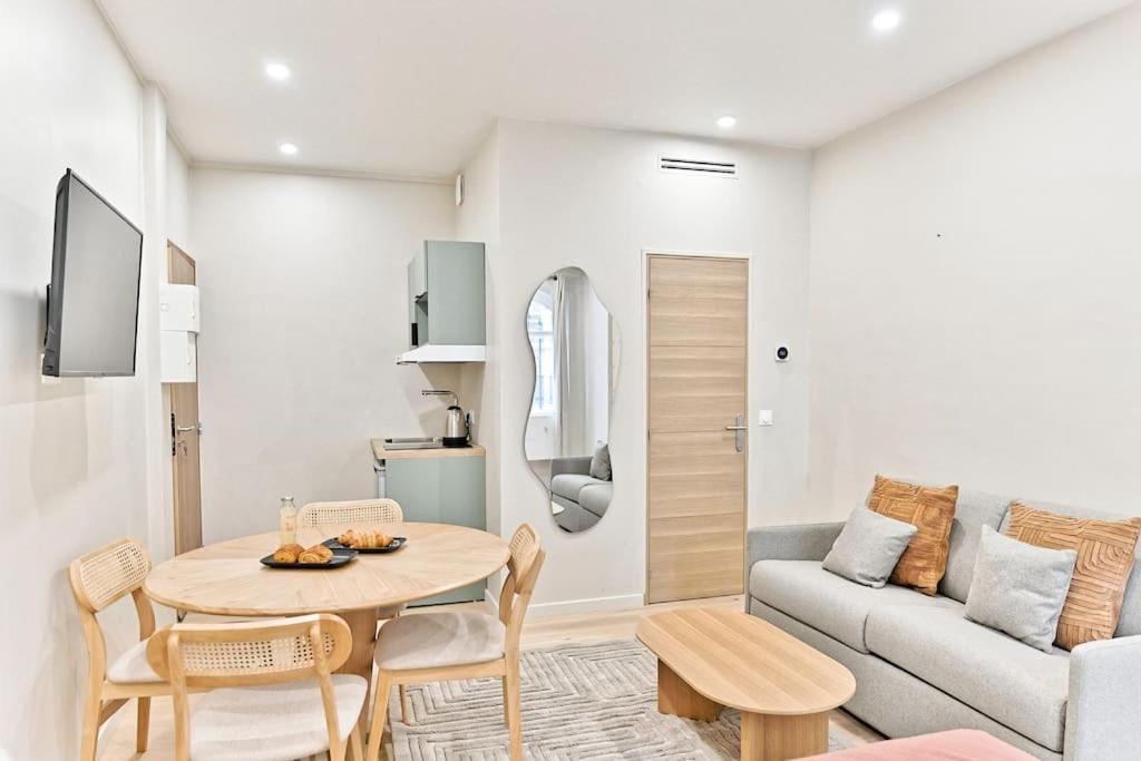Apartment Parisien - 17eme Arrondissement Paris