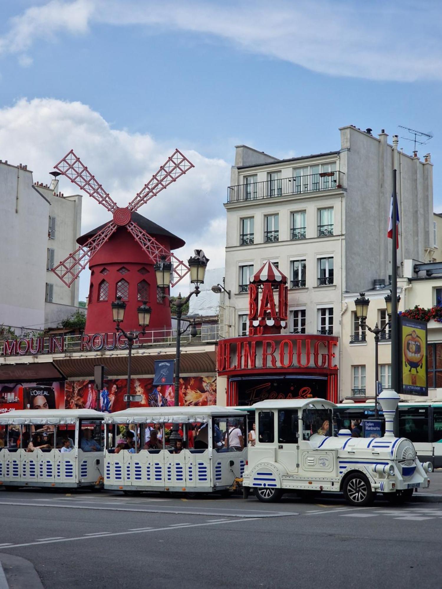 - Montmartre * Paris