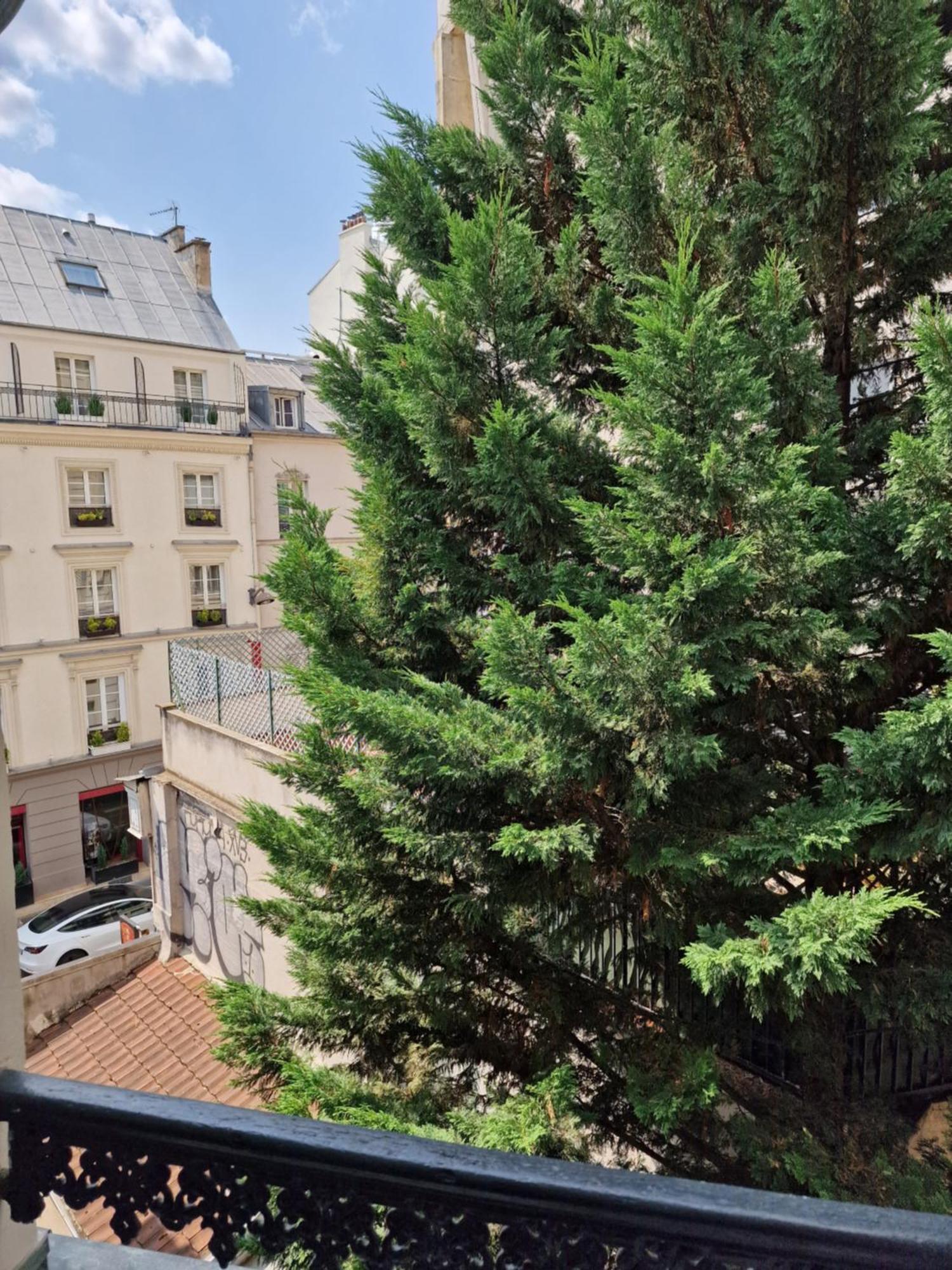 - Montmartre Paris