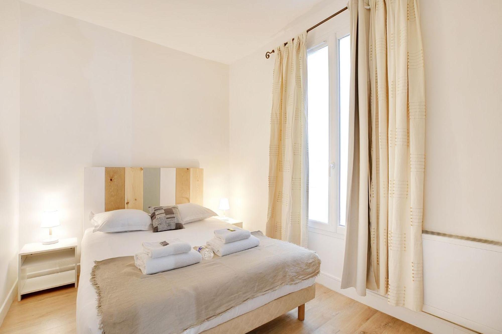 Apartment Newly Restored - Montmartre Paris