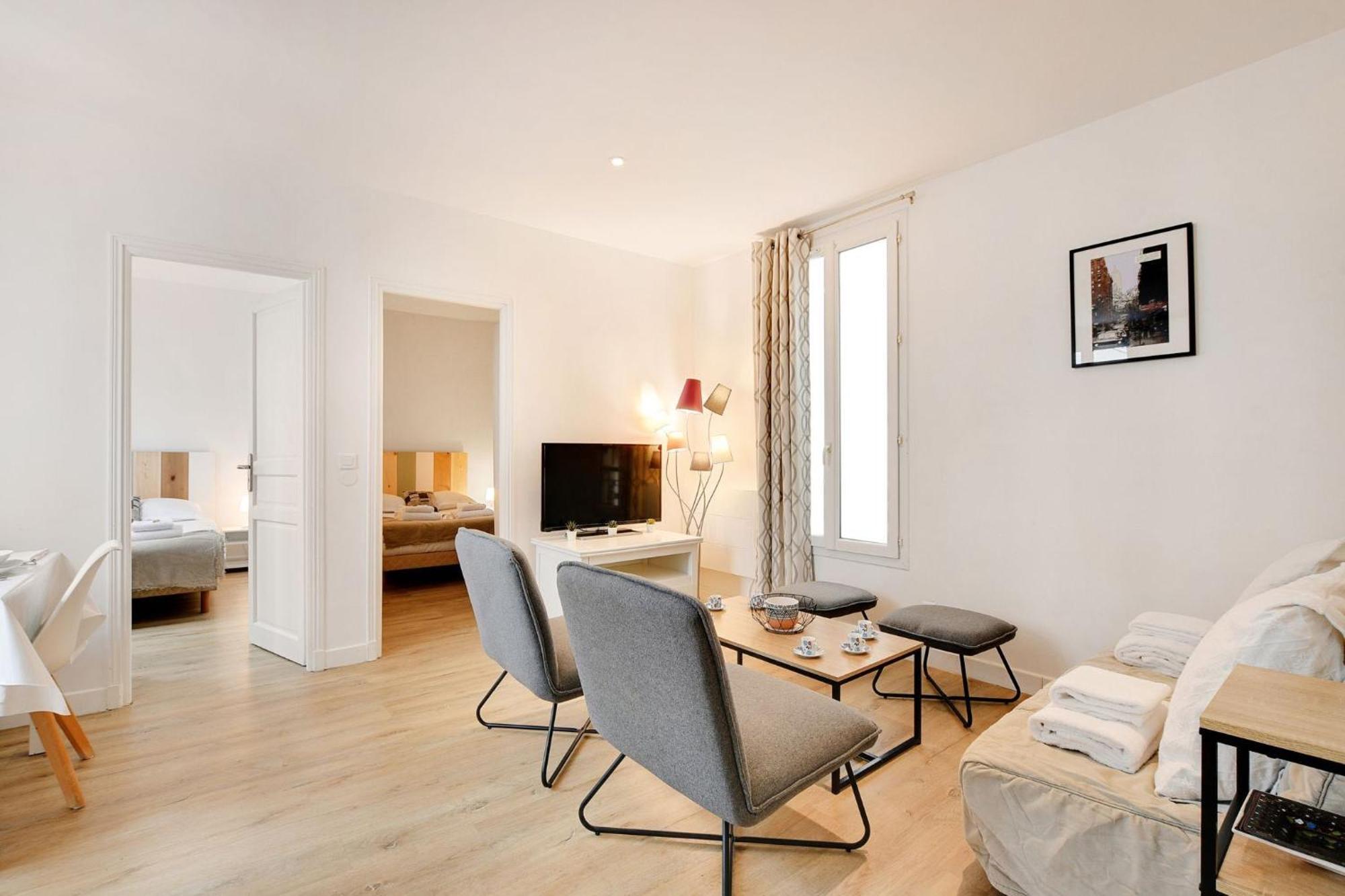 Newly Restored - Montmartre Apartment *
