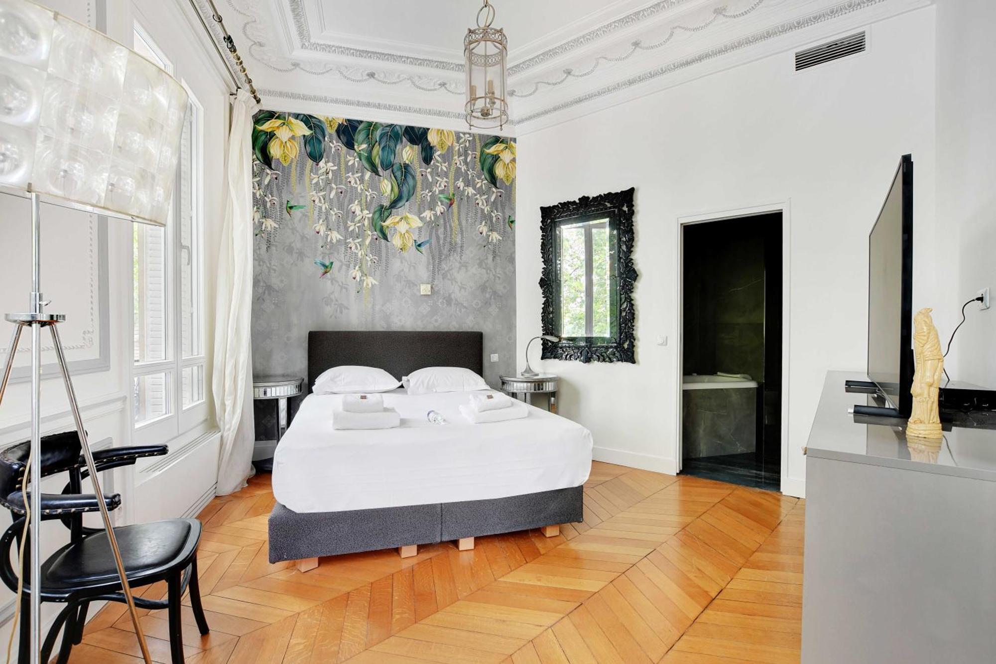Magnificent Appt - 2bd-4p - Georges V - Champs-elysees