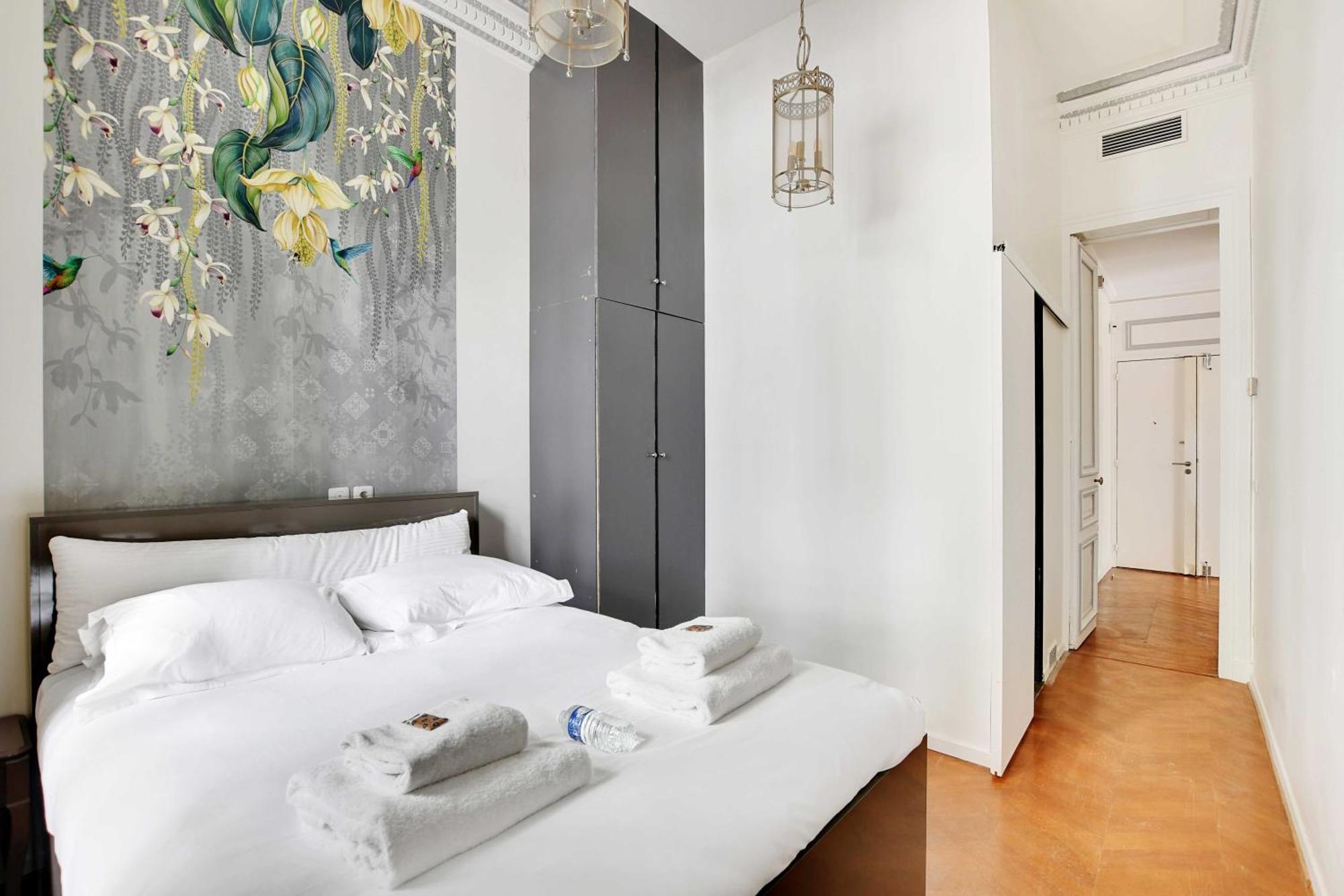Magnificent Appt - 2bd-4p - Georges V - Champs-elysees * Paris