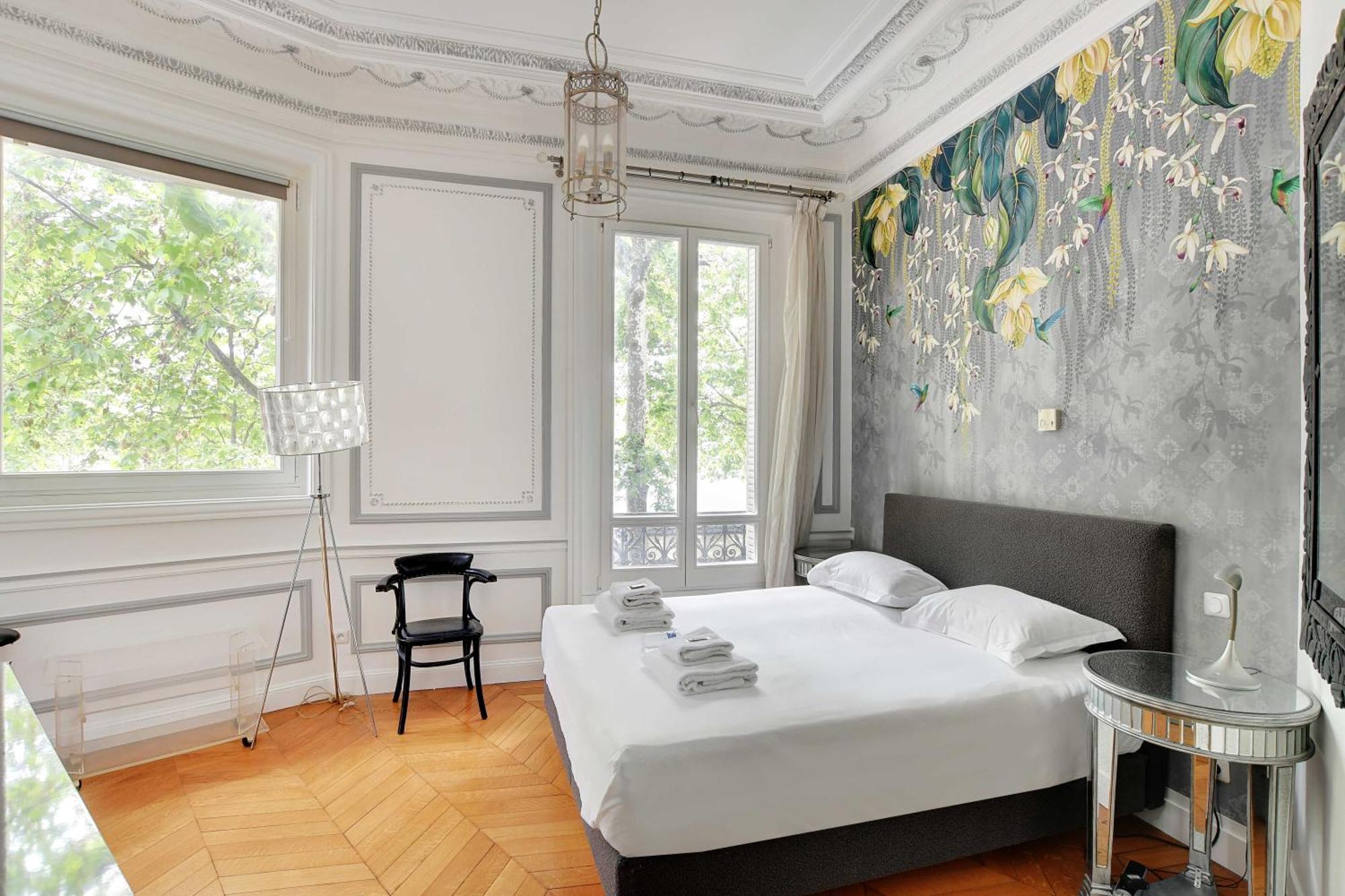 Magnificent Appt - 2bd-4p - Georges V - Champs-elysees Apartment *