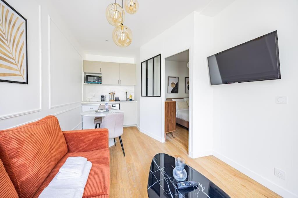 1 Chambre#tour Eiffel#champ De Mars#paris 7 Appartement *
