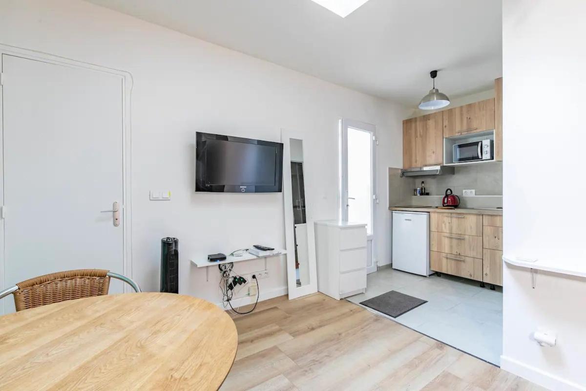 Apartment Gare Du Nord Confortable Pied A Terre Avec Patio Paris