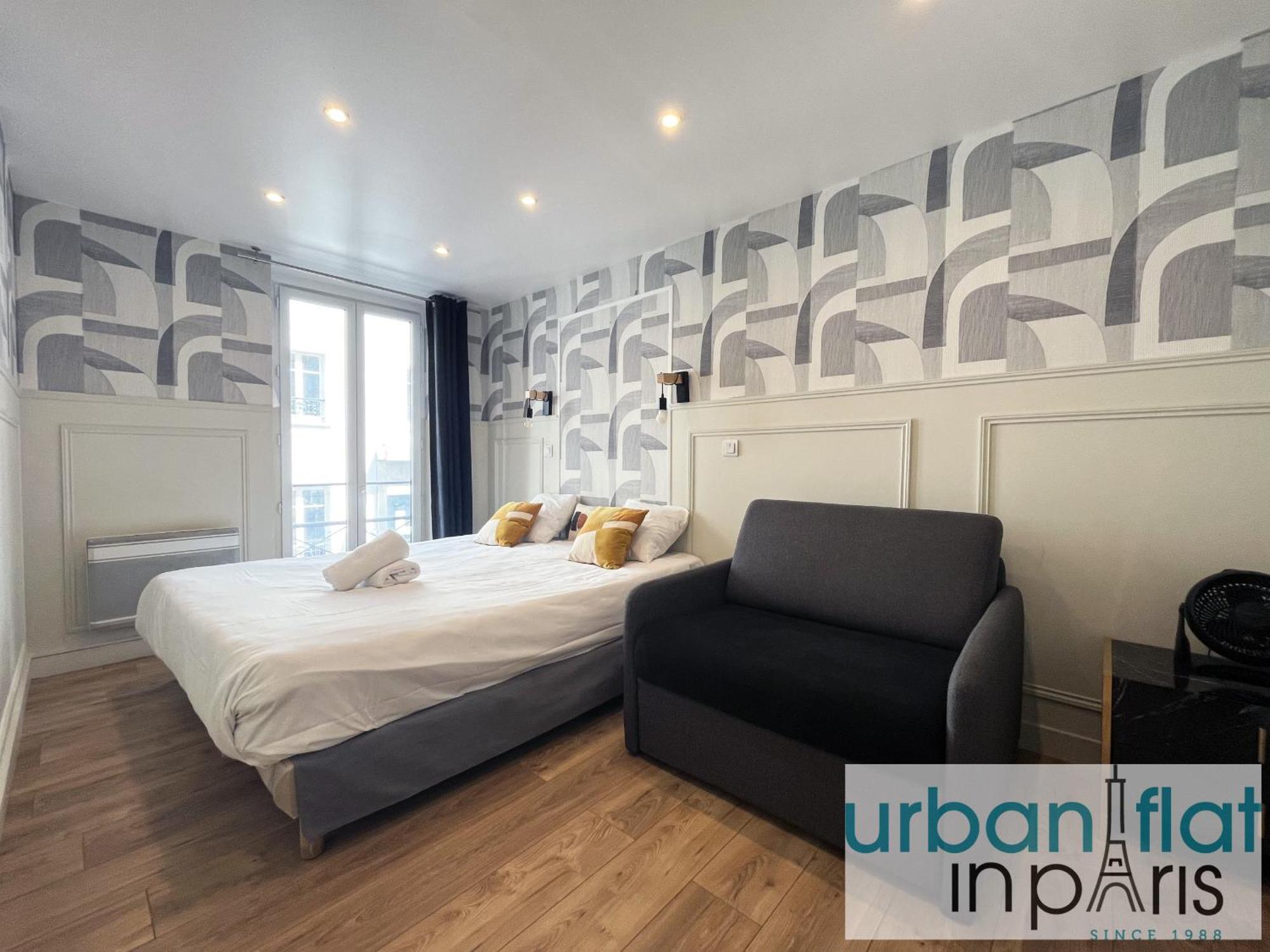 Urban Flat 13 - Pretty 2 Bedroom Parisian Flat Apartment *