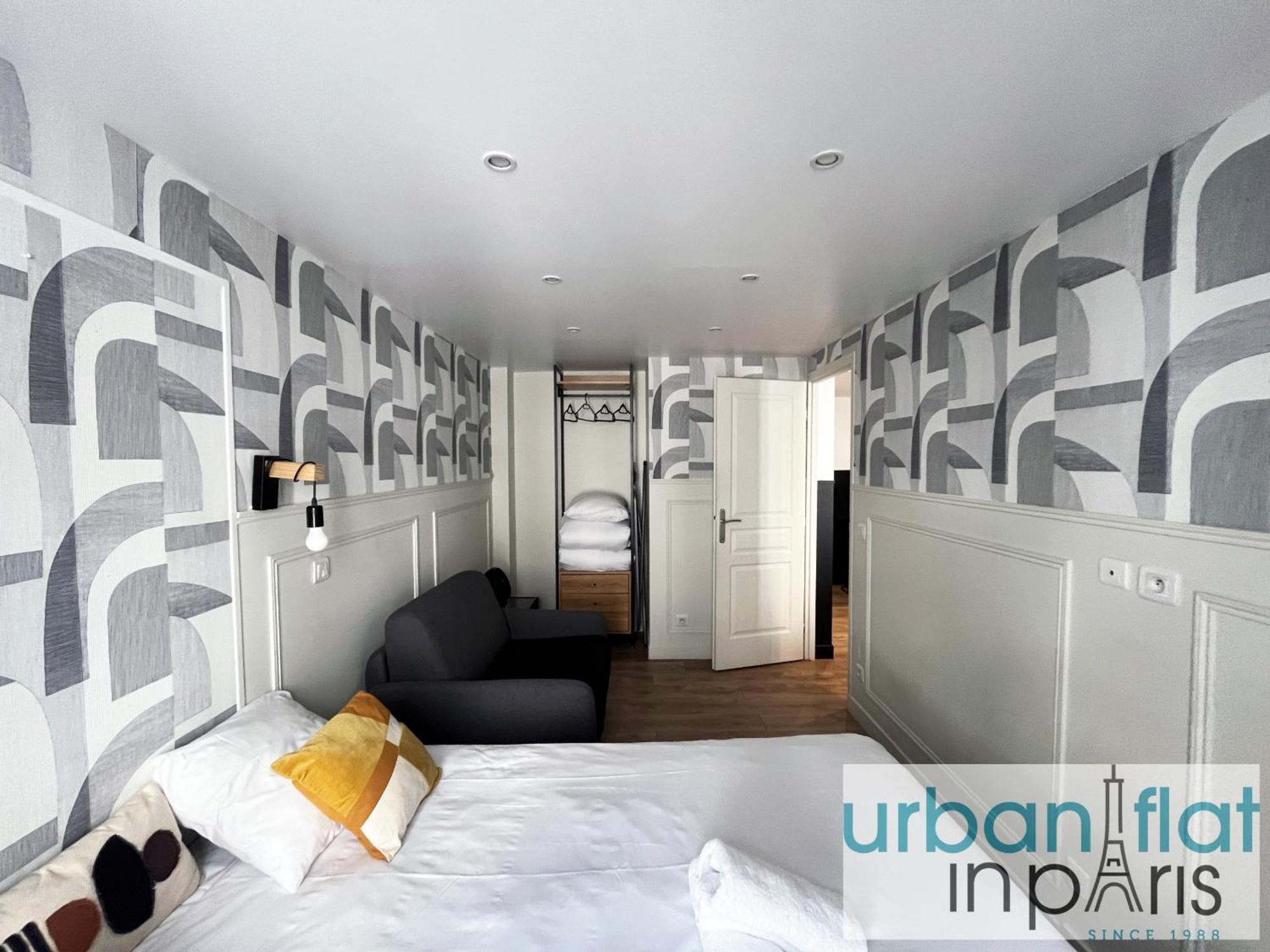 Urban Flat 13 - Pretty 2 Bedroom Parisian Flat Apartment *
