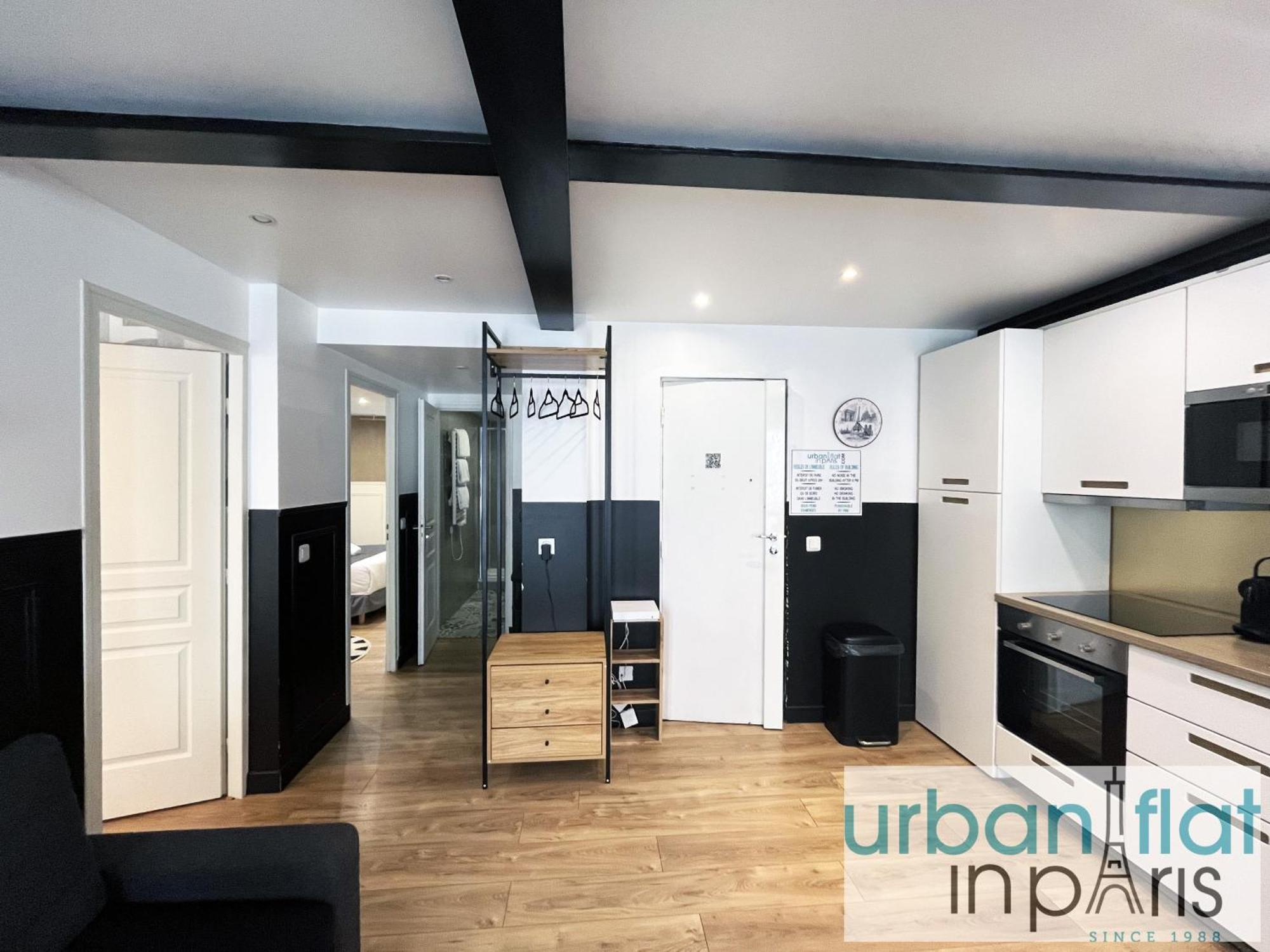 Urban Flat 13 - Pretty 2 Bedroom Parisian Flat *