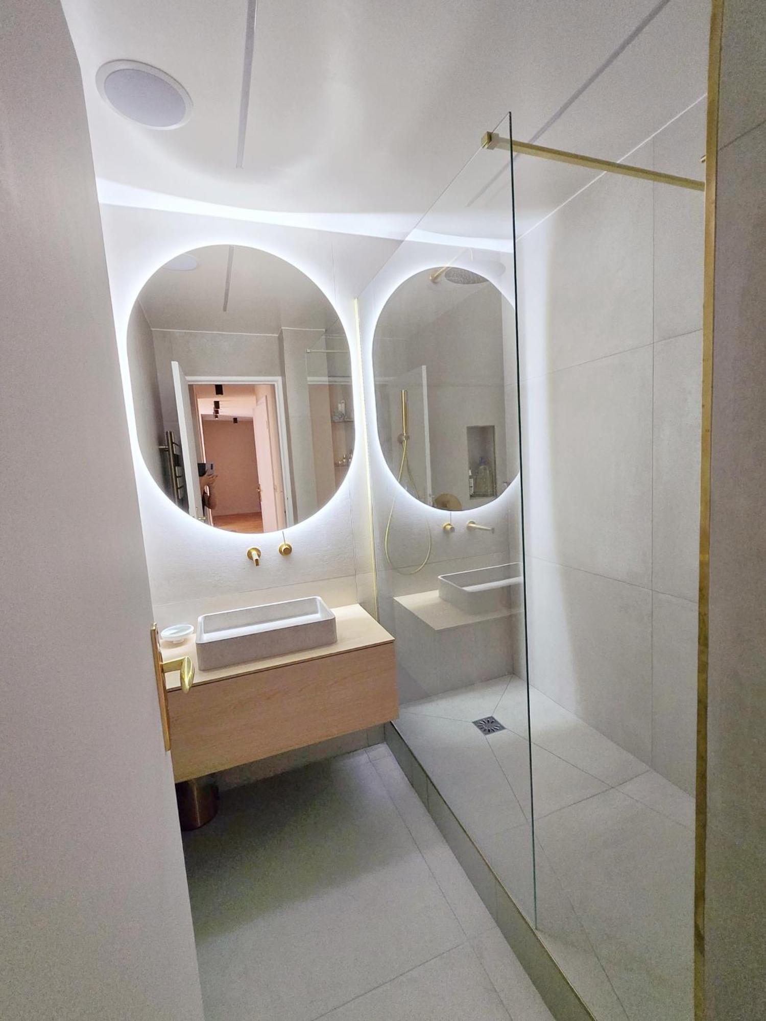 Luxury At Heart Of Paris