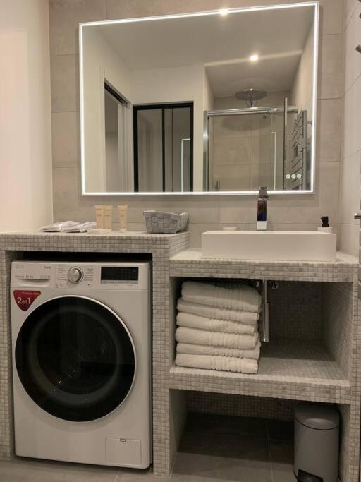 Renovated Close To Opera *