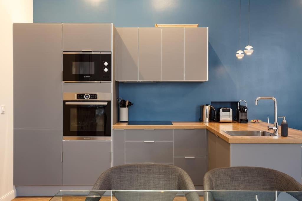 Renovated Spacious Parisian Near La Madeleine Apartment Paris