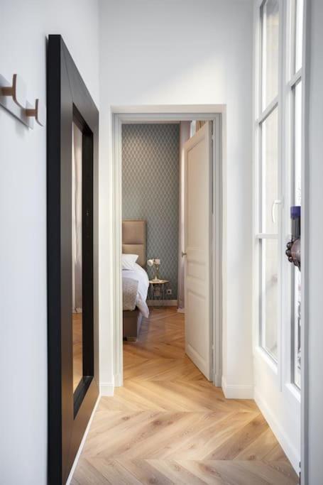 Renovated Spacious Parisian Near La Madeleine