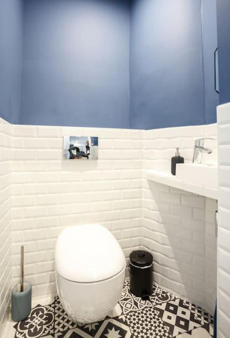 Renovated Spacious Parisian Near La Madeleine *
