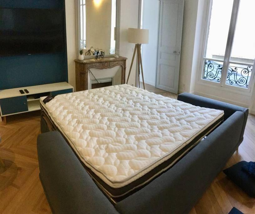 Renovated Spacious Parisian Near La Madeleine *