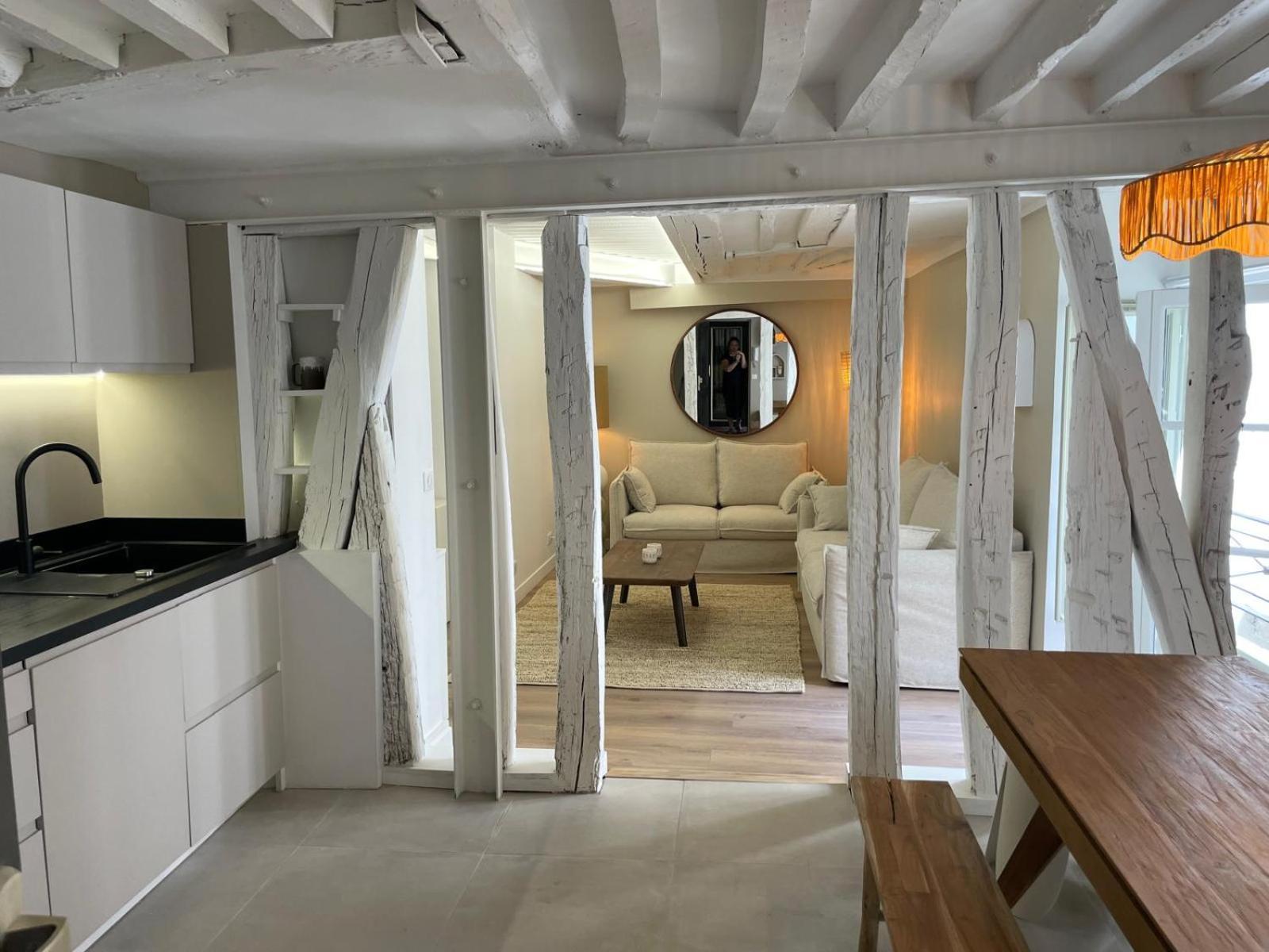 4 Pieces Charme Centre Apartment