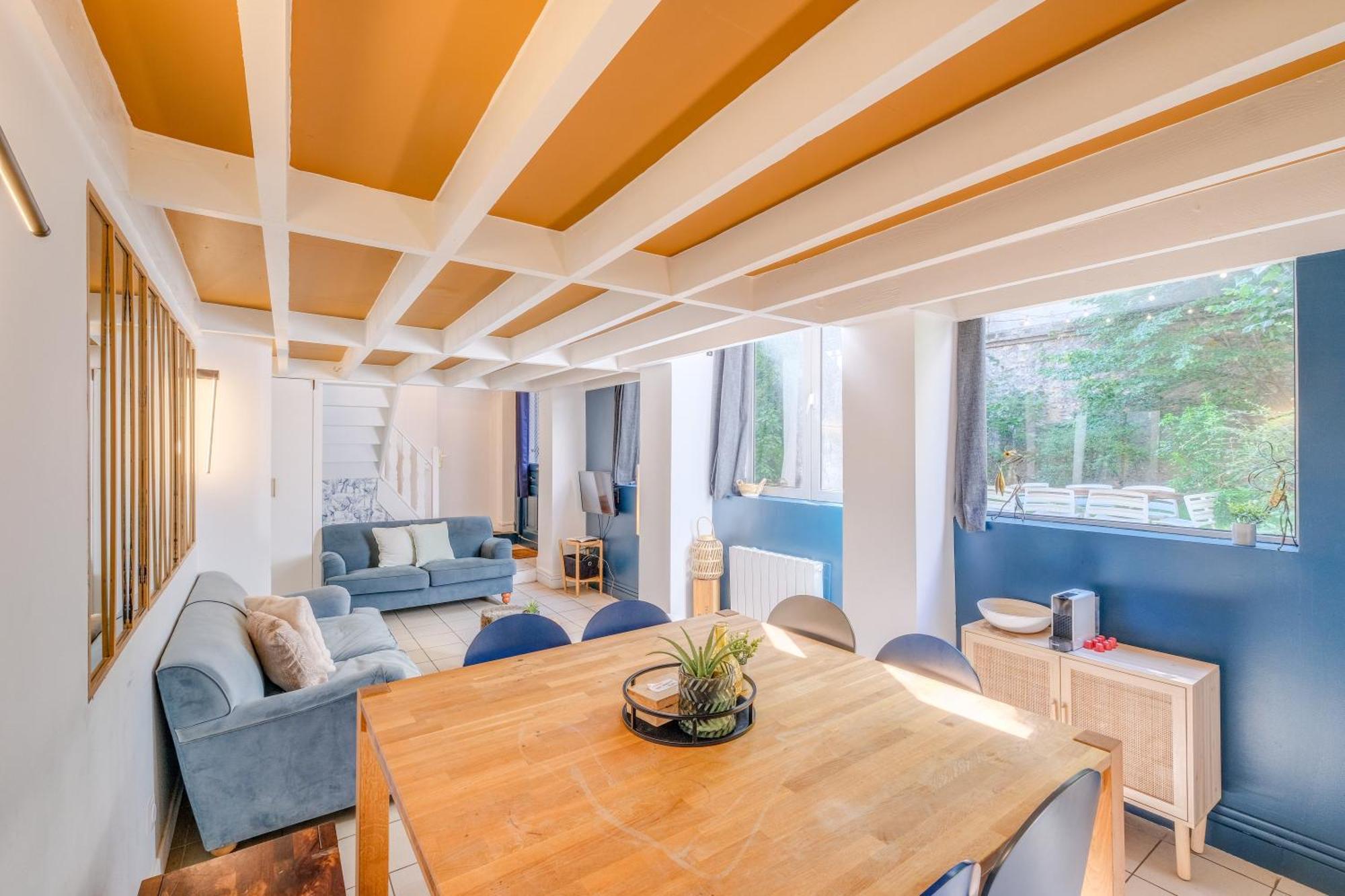 Montmartre Sacre-coeur, Jardin 6 A 8p Apartment Paris