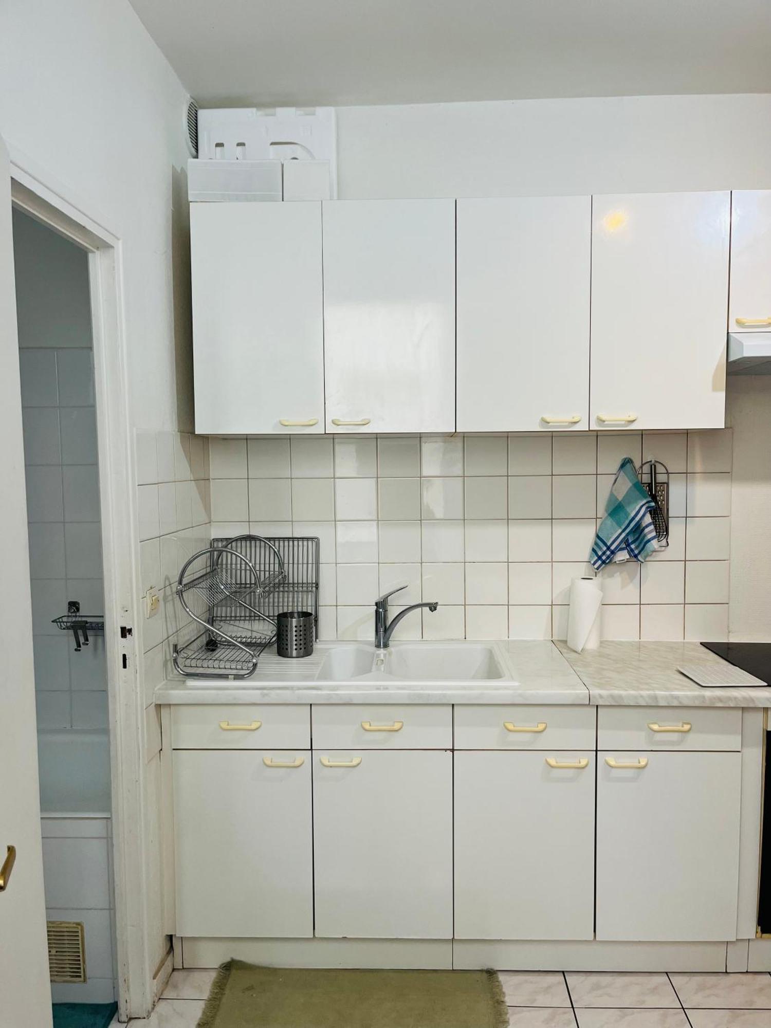 In Montmartre, Paris, Near Sacre-coeur Read Host Profile For Booking Homestay Paris