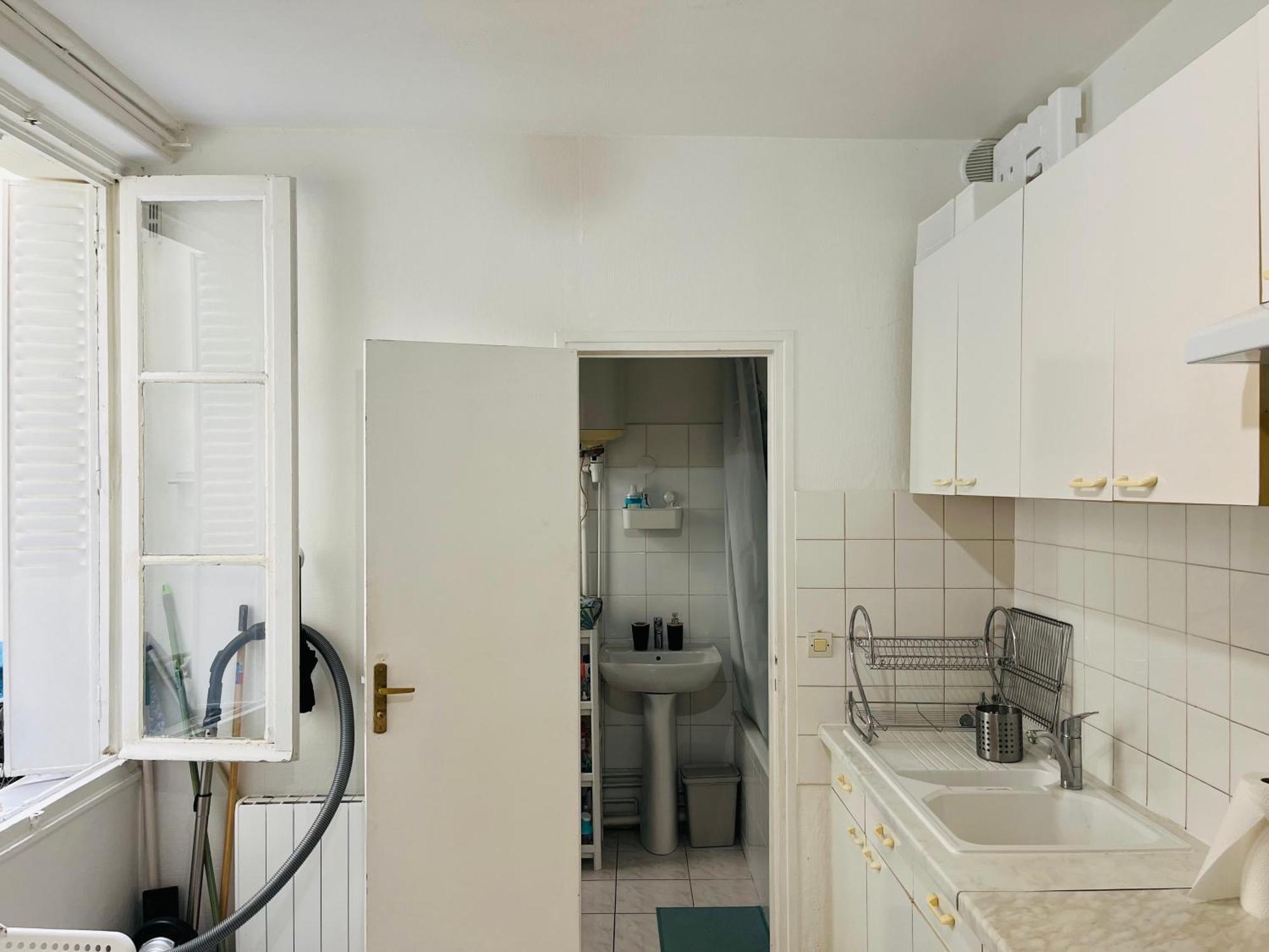 In Montmartre, Paris, Near Sacre-coeur Read Host Profile For Booking * Paris