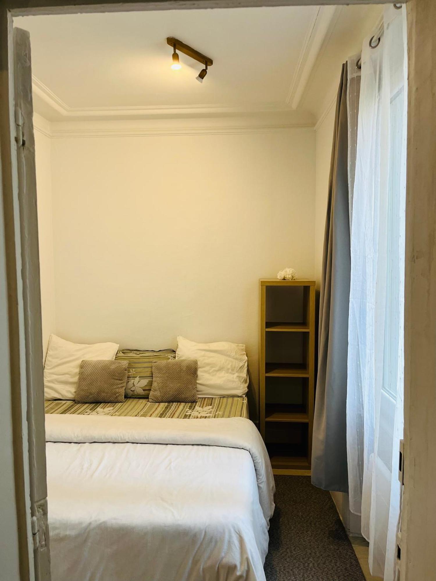 Homestay In Montmartre, Paris, Near Sacre-coeur Read Host Profile For Booking