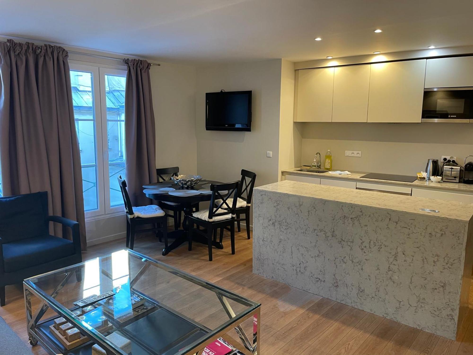 Apartment Familial Sur Cour - Au Coeur De Paris