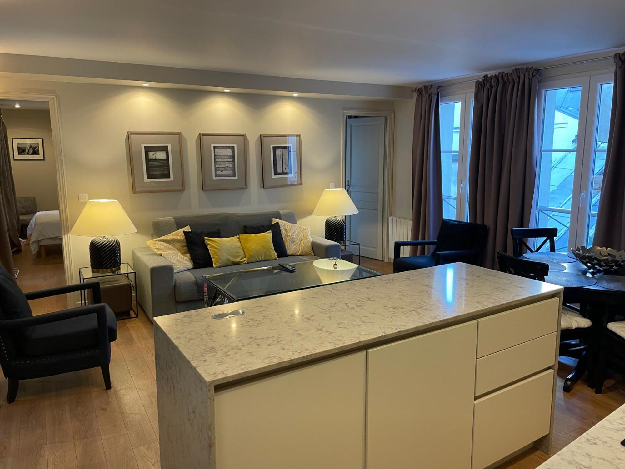 Familial Sur Cour - Au Coeur De Apartment Paris