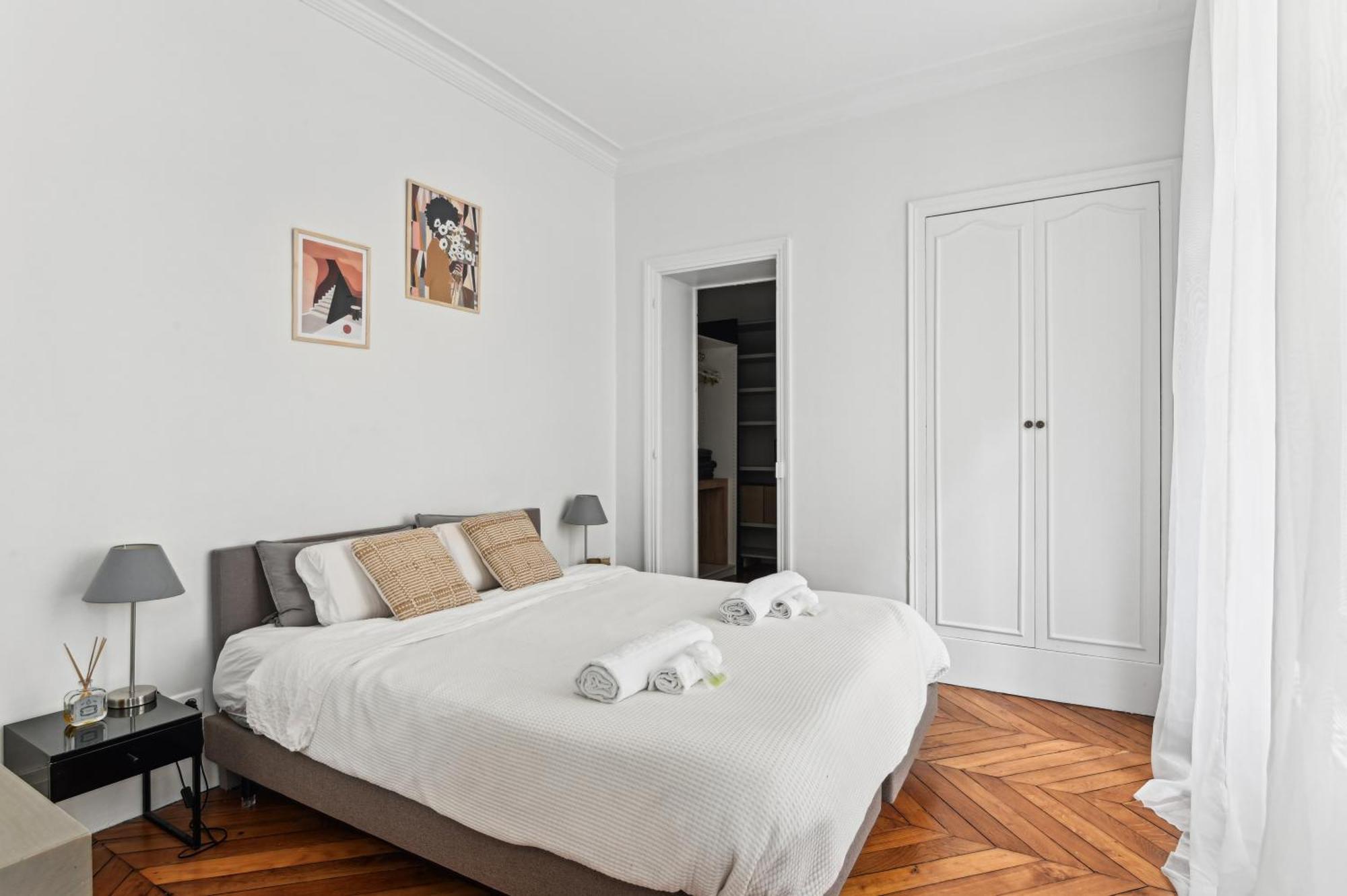 Jardin Du Luxembourg I And Bright Apartment