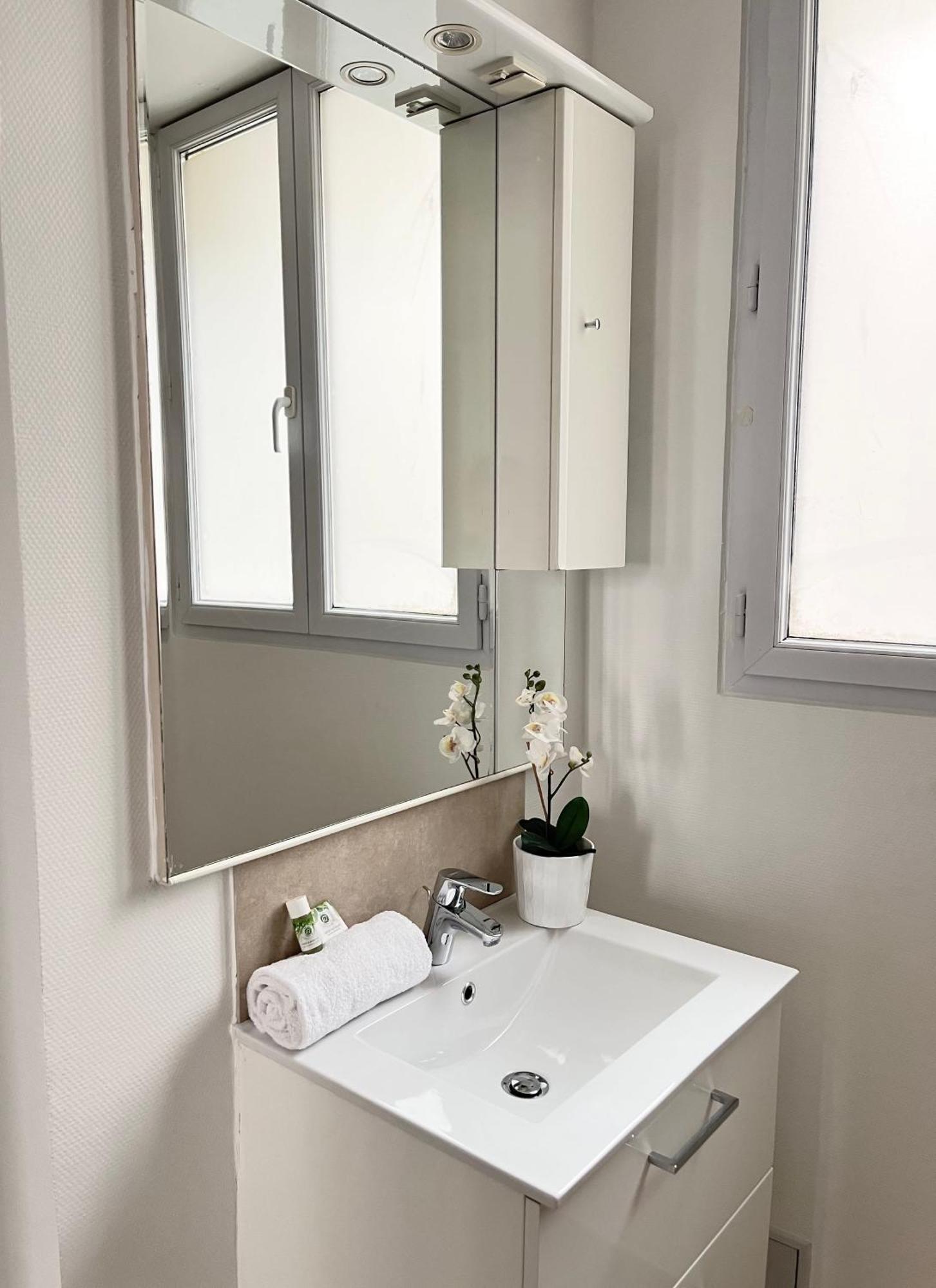 Apartment 831c Friendly Property In