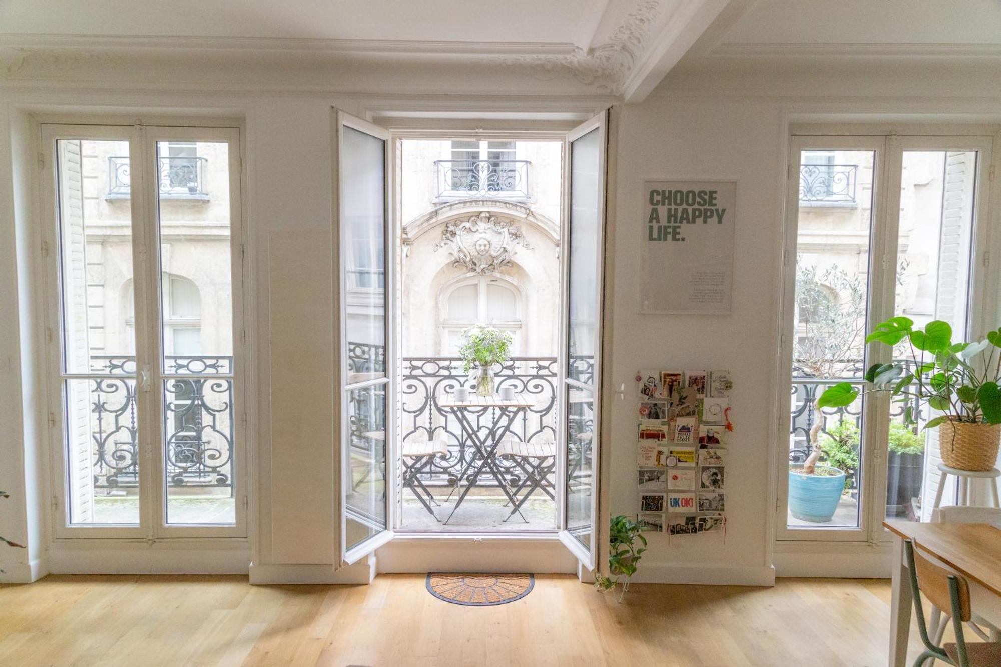 Apartment Sunny And Charming Heart Of *