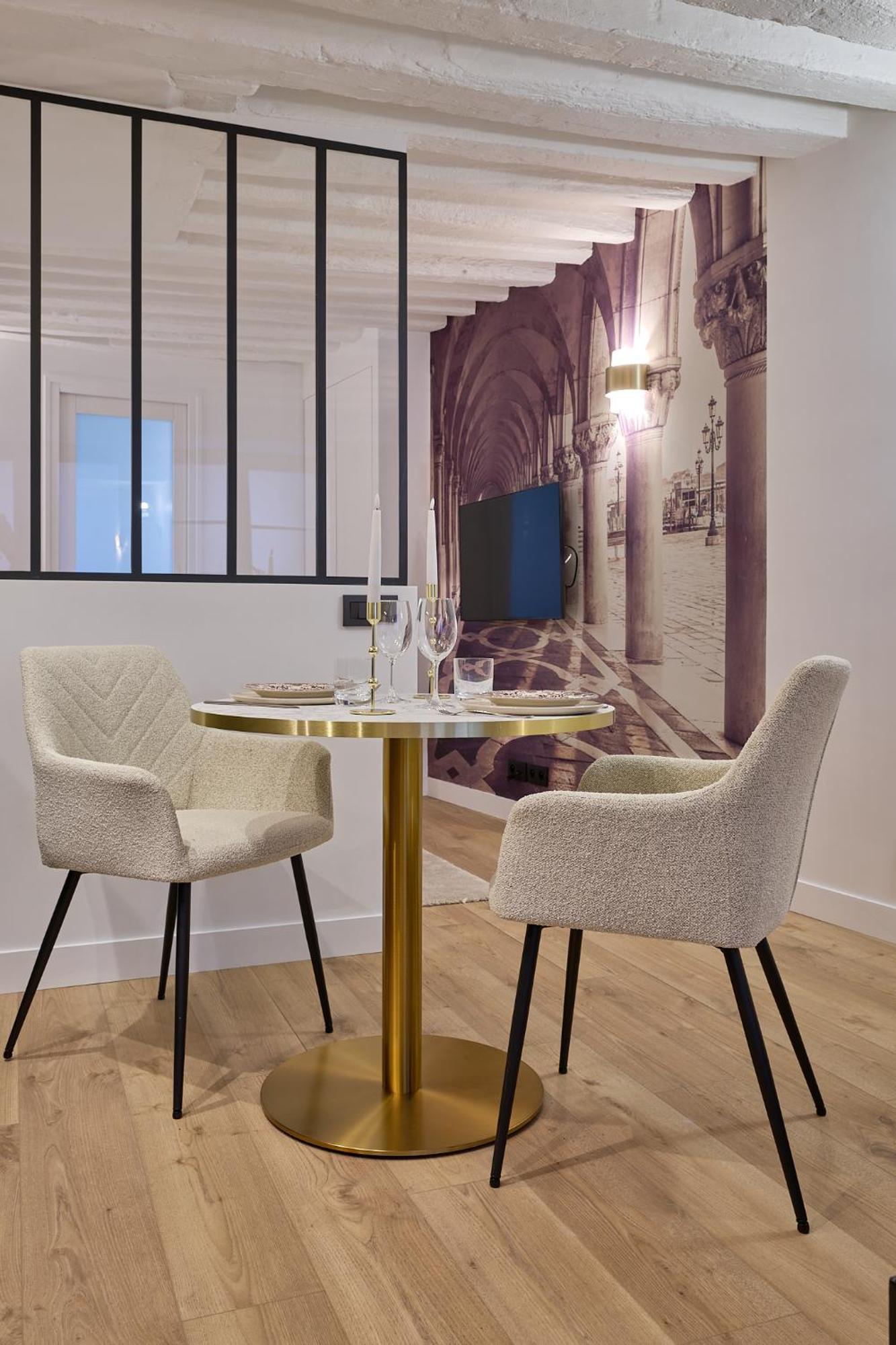 Cosy A 9 Min A Pied De La Cathedrale Notre Dame Paris