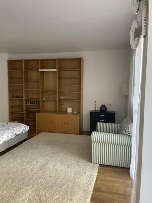 Charmant Xvie- Avec Balcon! Apartment Paris