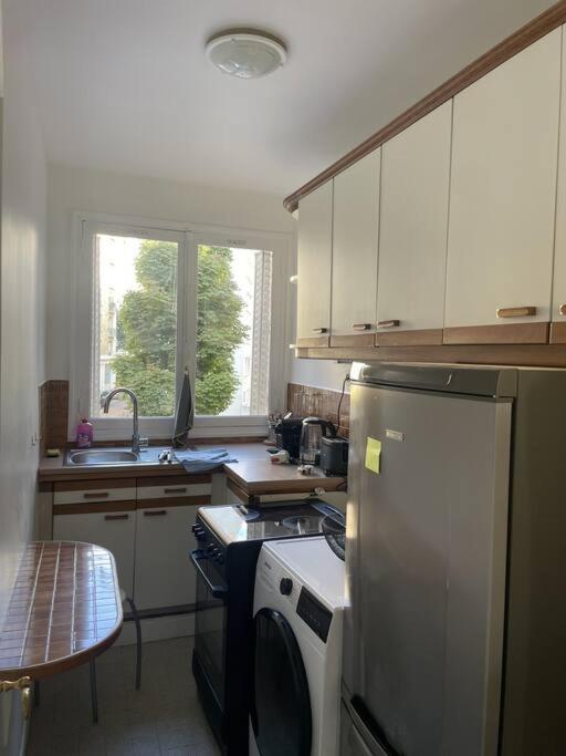 Apartment Charmant Xvie- Avec Balcon! Paris