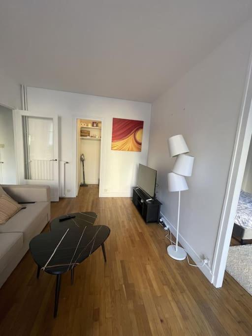 Charmant Xvie- Avec Balcon! * Paris