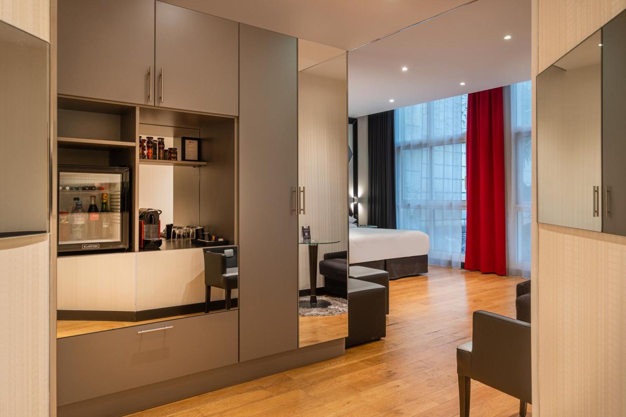 L'empire Hotel Paris