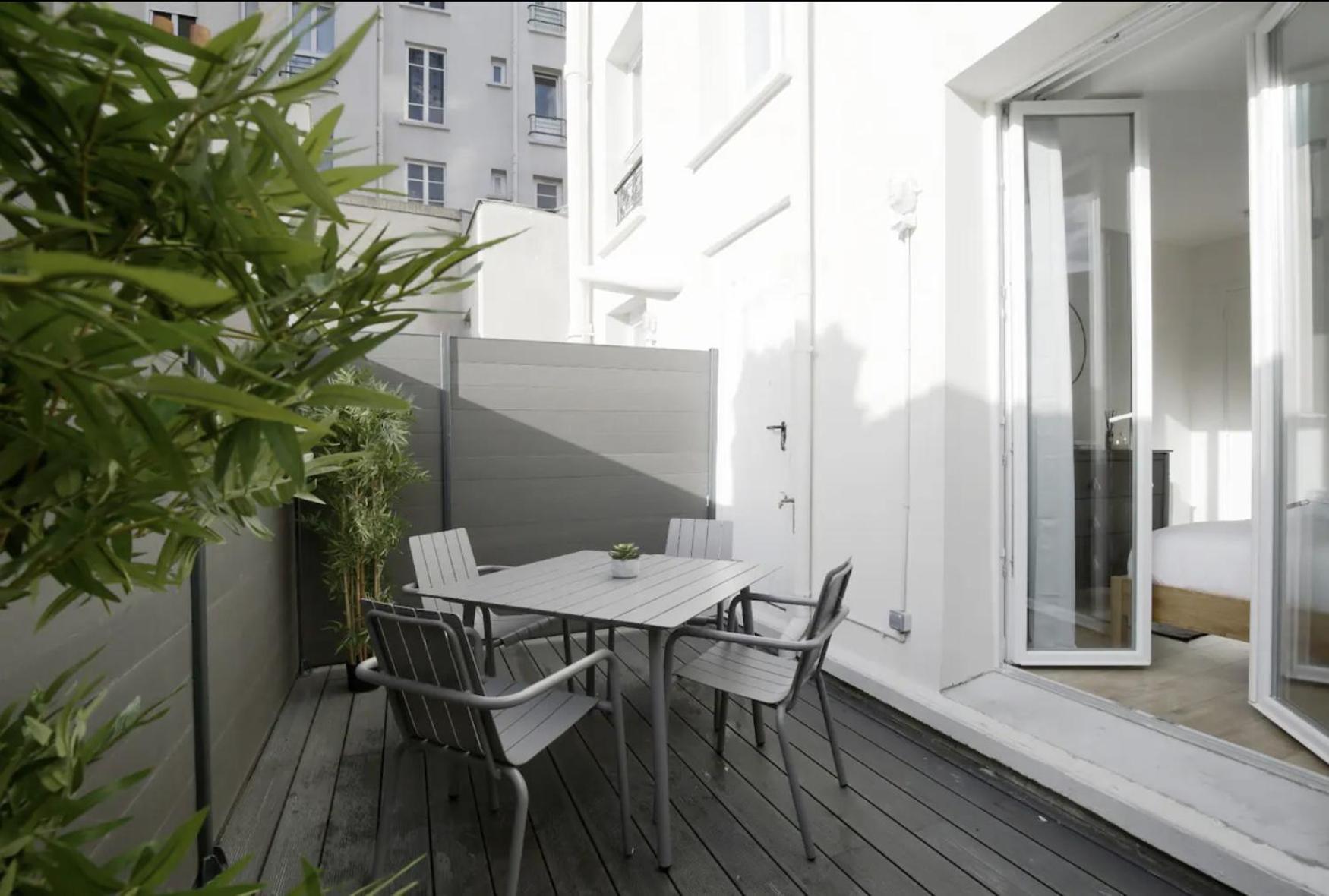 Enchanting Parisian Apartamento